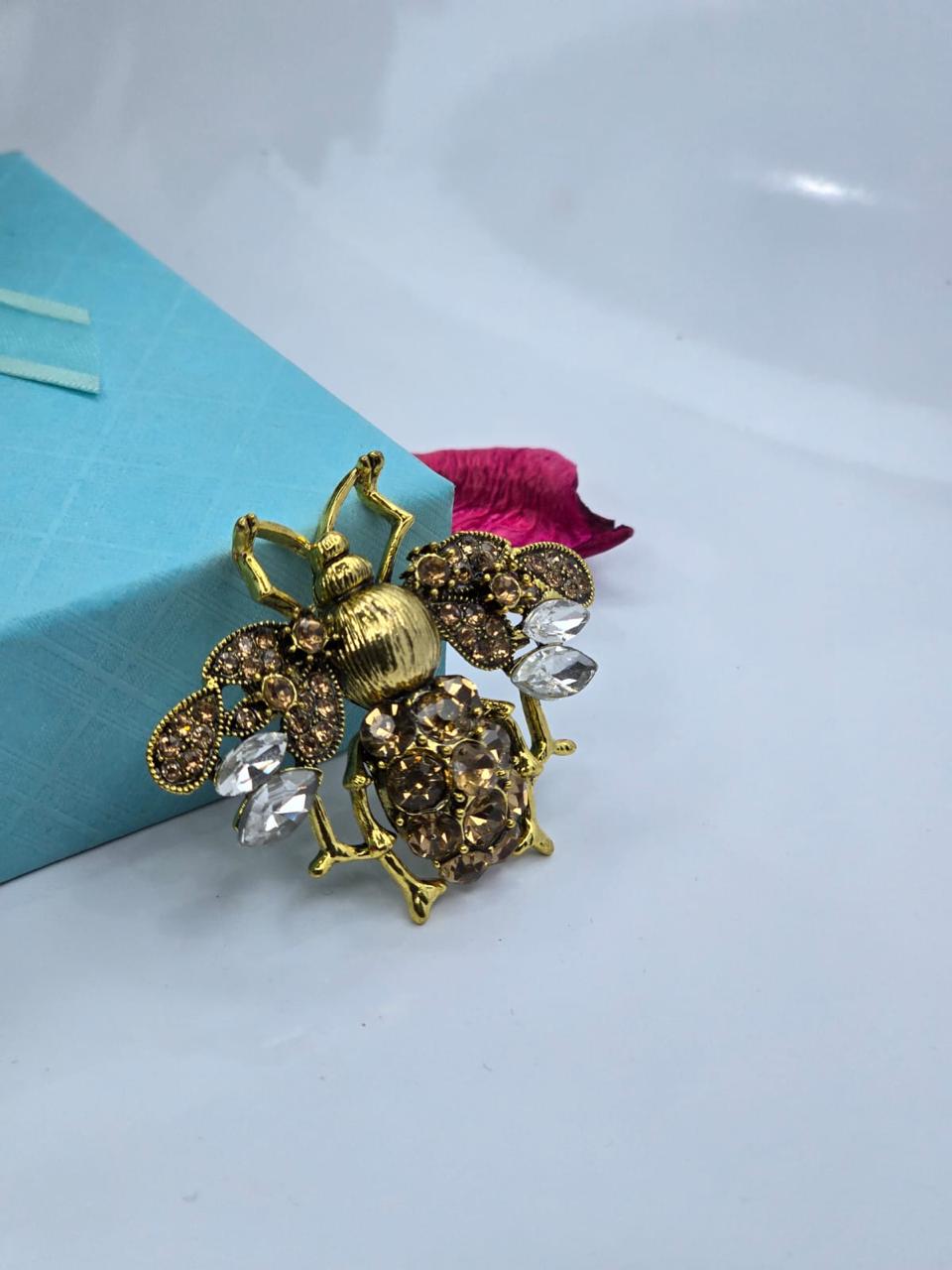 Vintage bee brooch