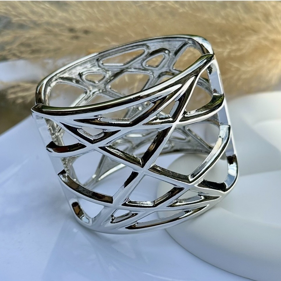 Chunky bangle