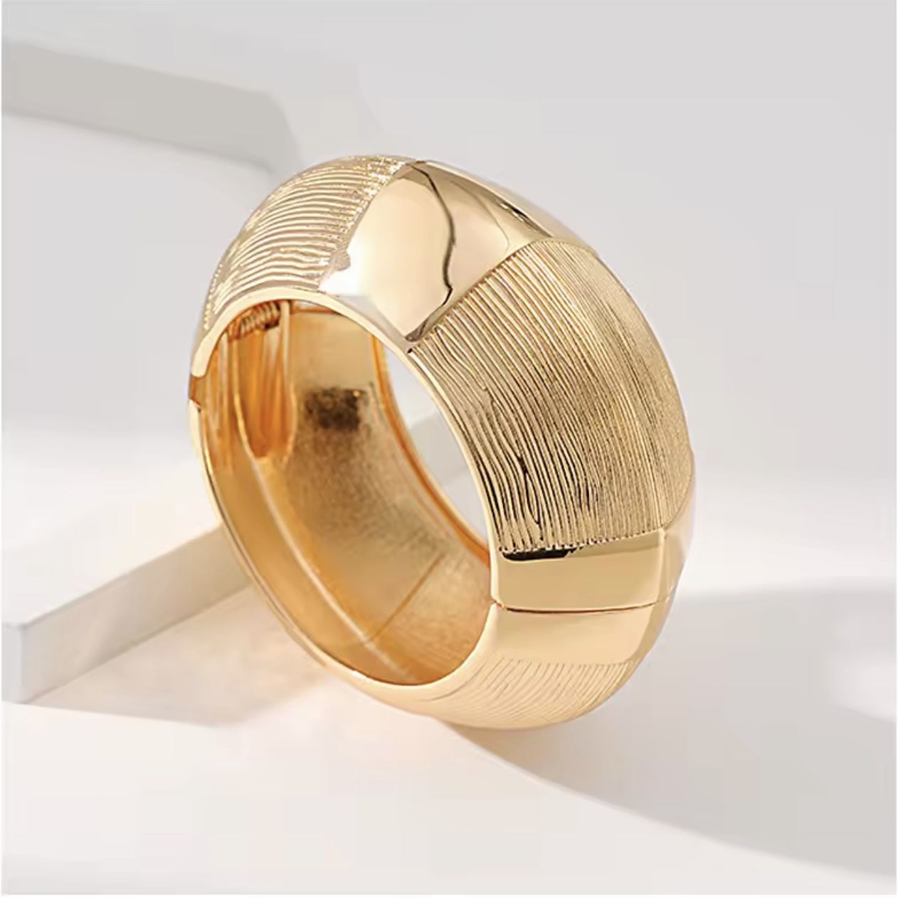 Chunky bangle
