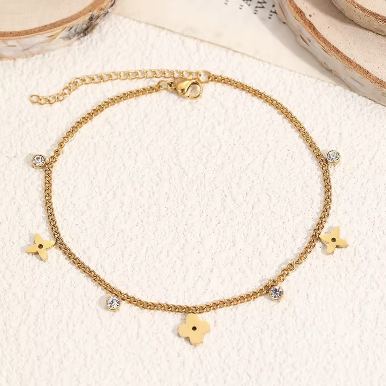 Delicate bracelet