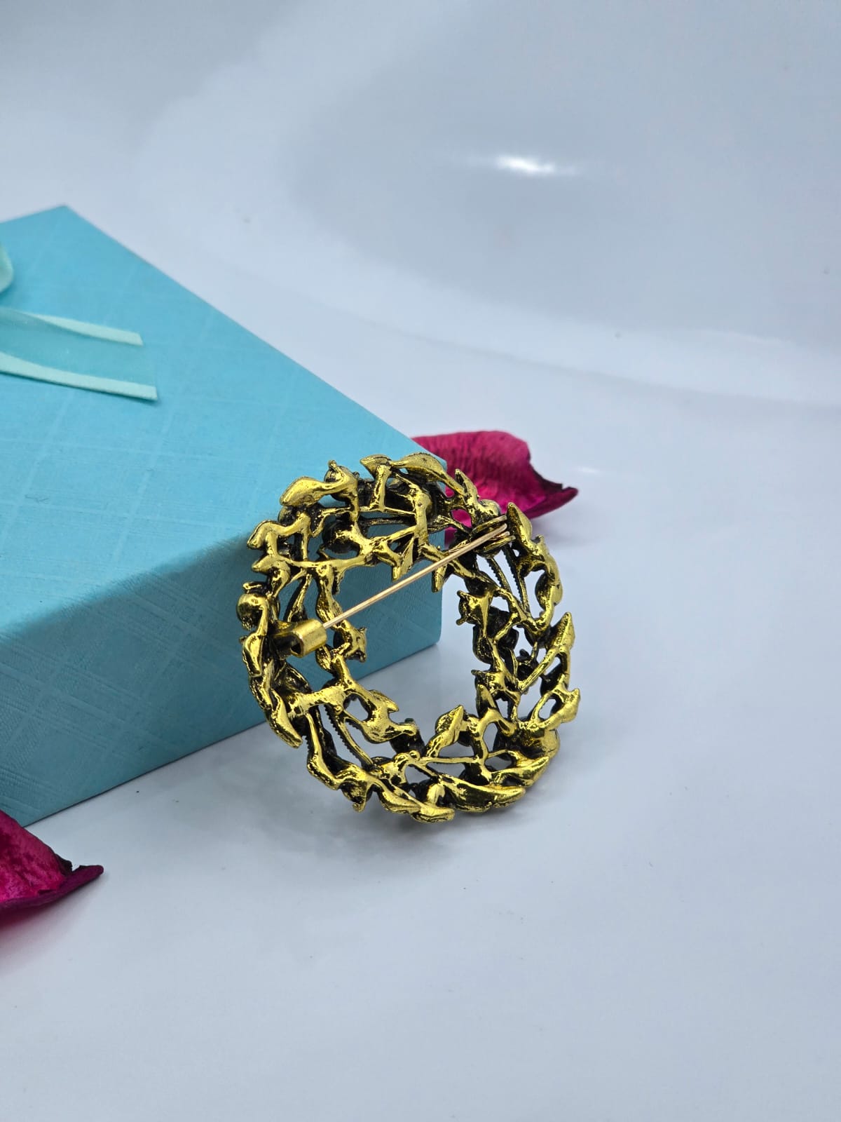 brooch
