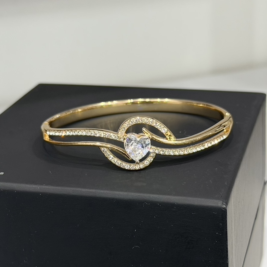 Gold slim bangle