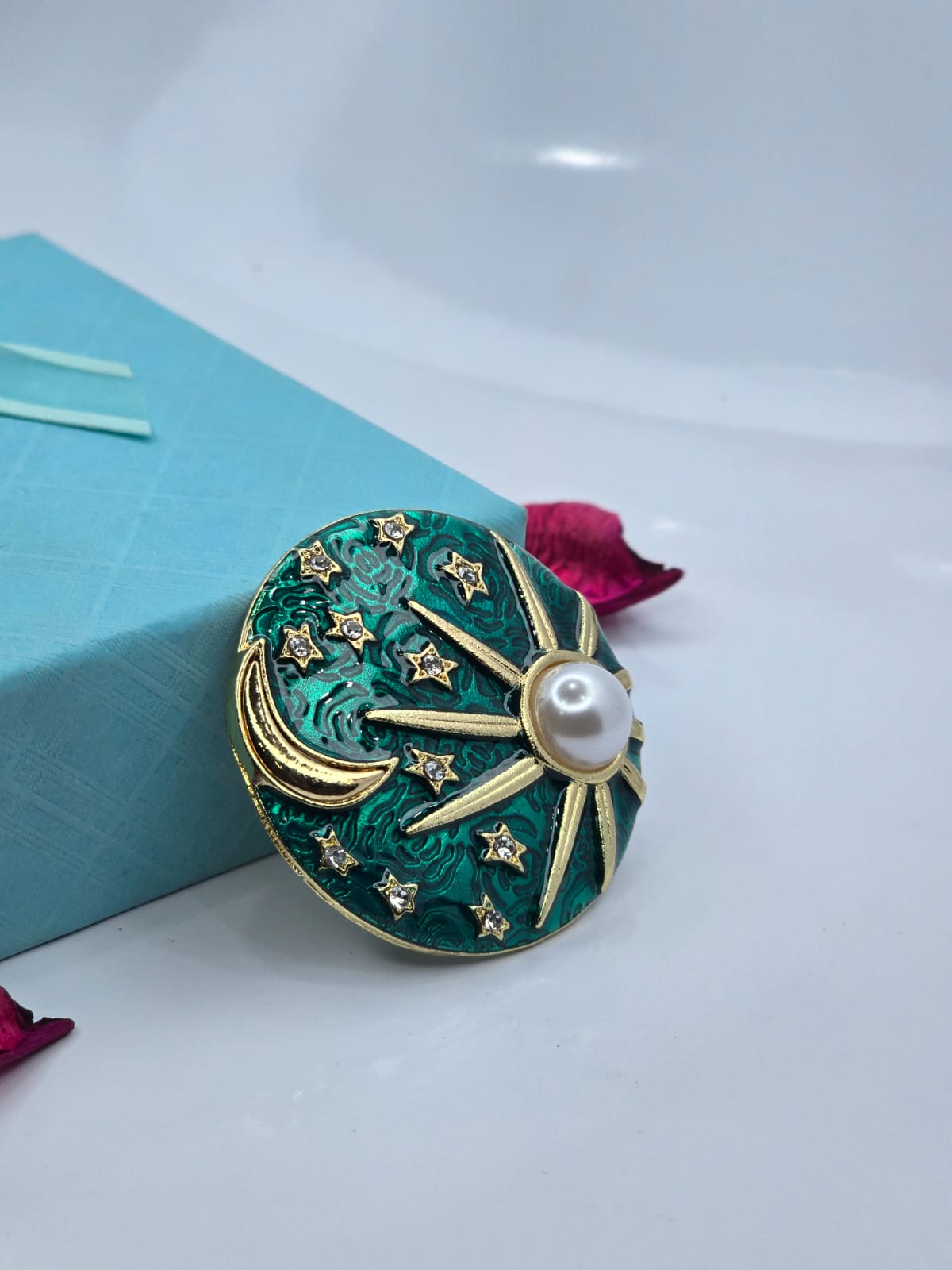 Brooch pin
