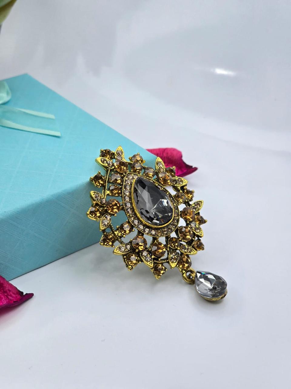 Rhinestone brooch