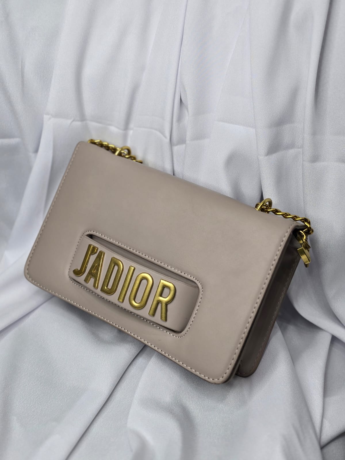 Hand bag