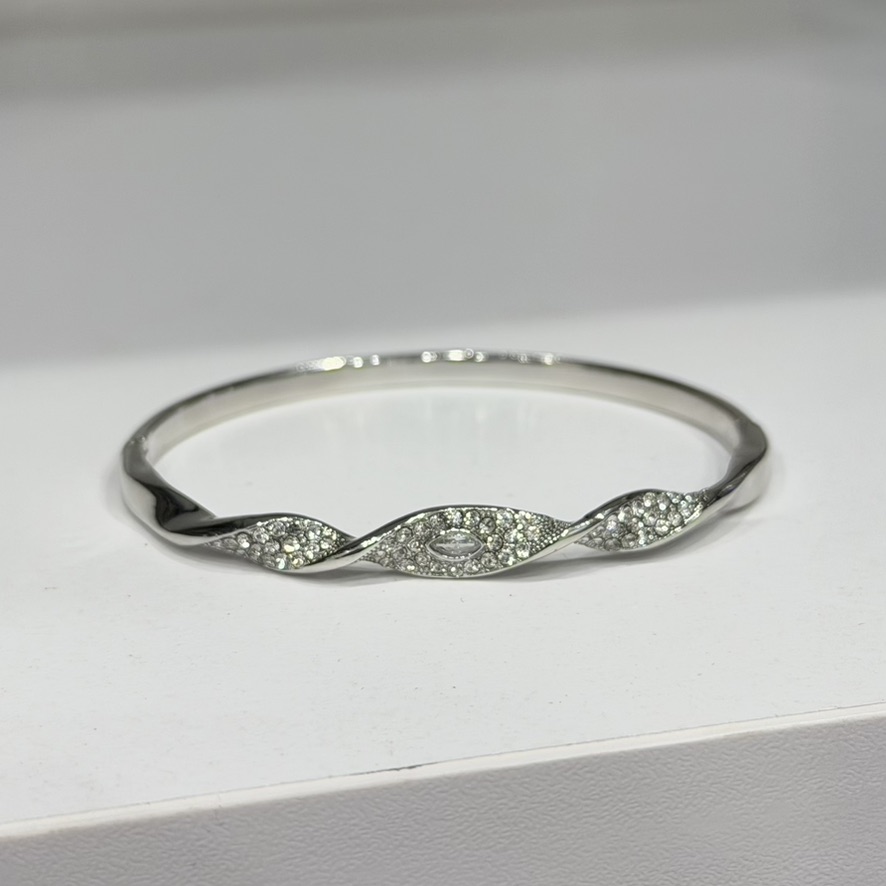 Silver slim bangle
