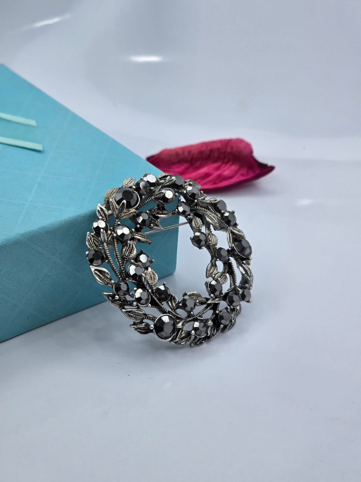 brooch