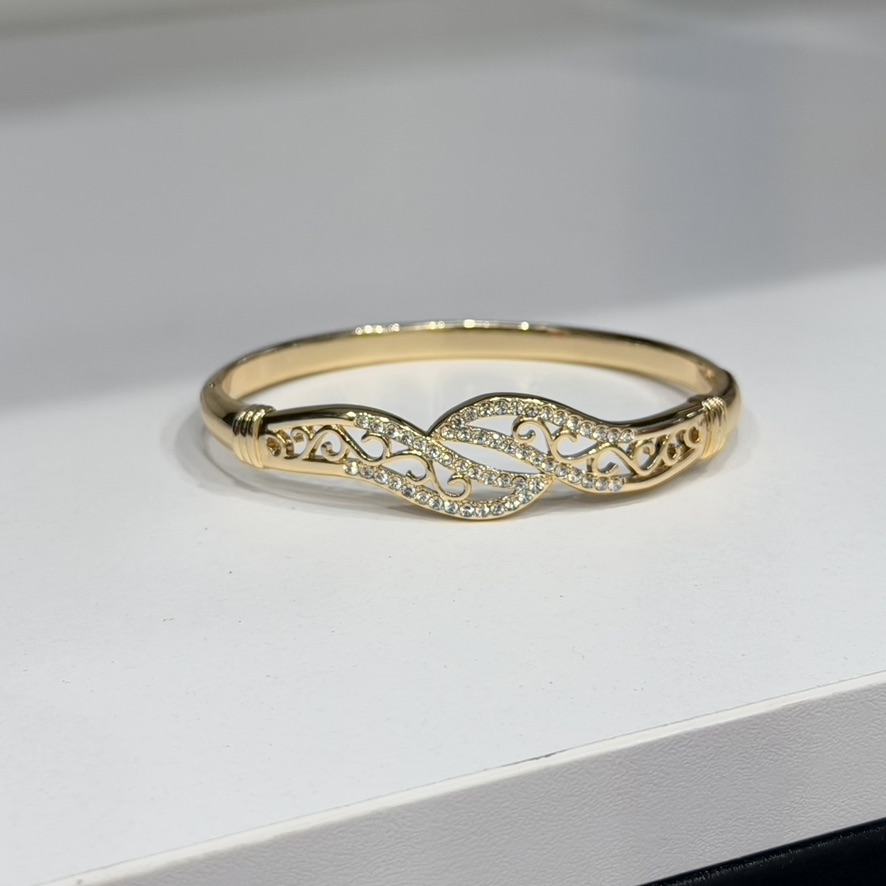Gold bangle
