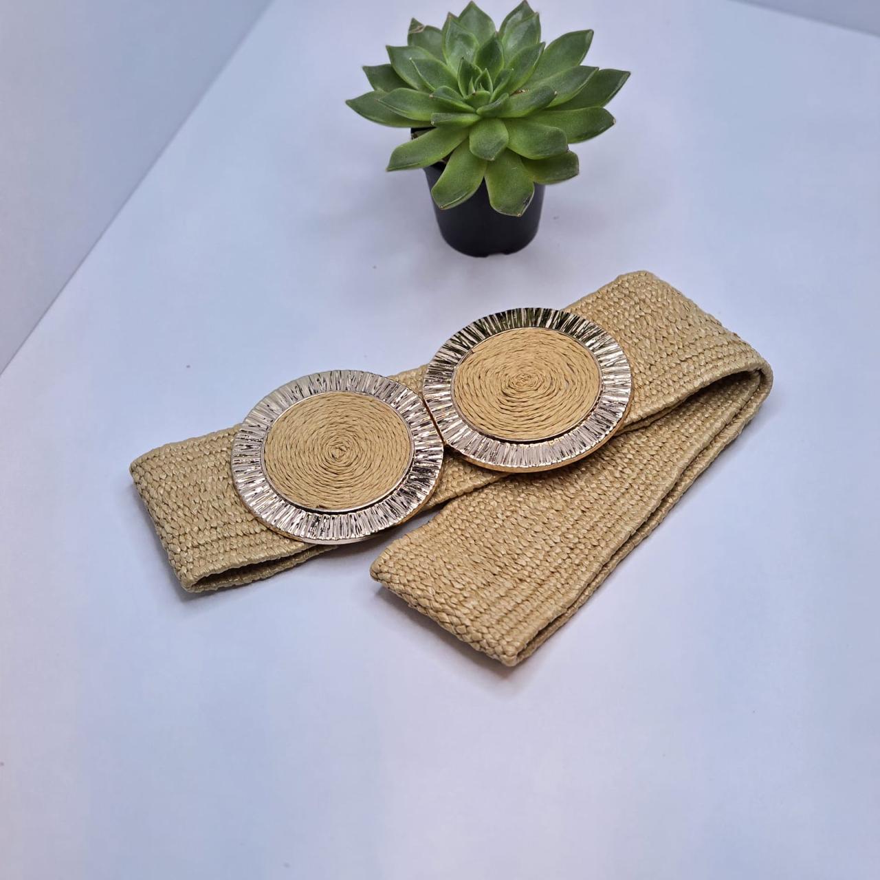 Elastic belt