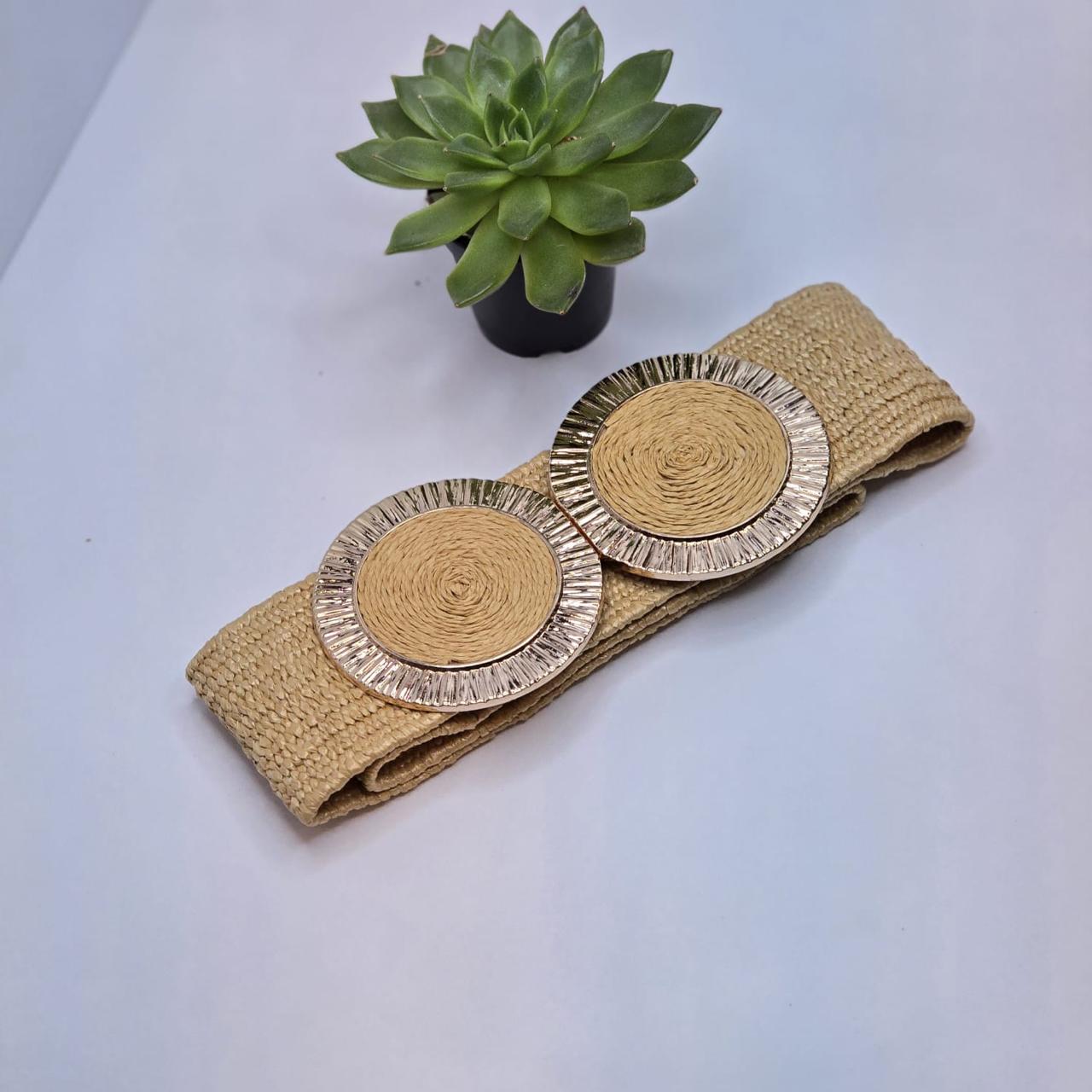 Elastic belt