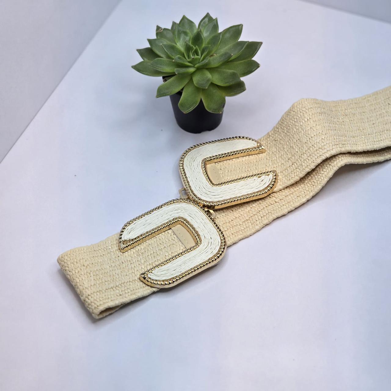 Elastic belt