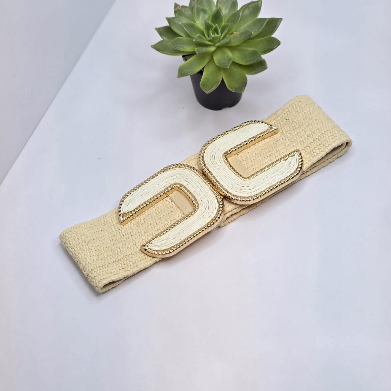 Elastic belt