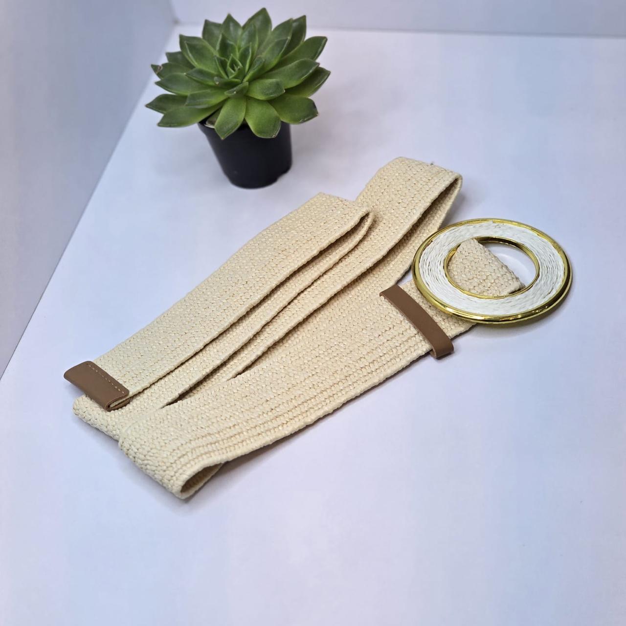 Elastic belt