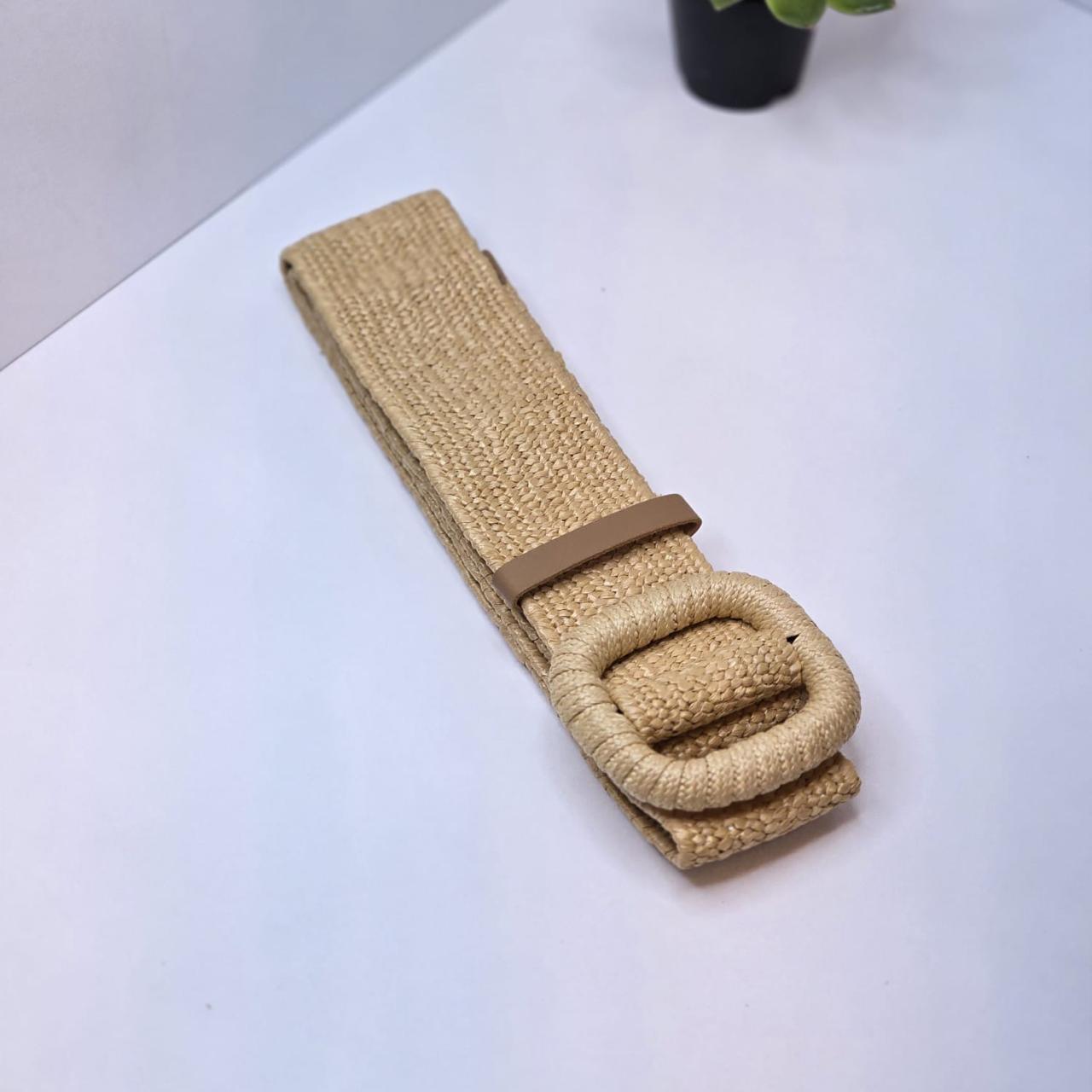 Elastic belt