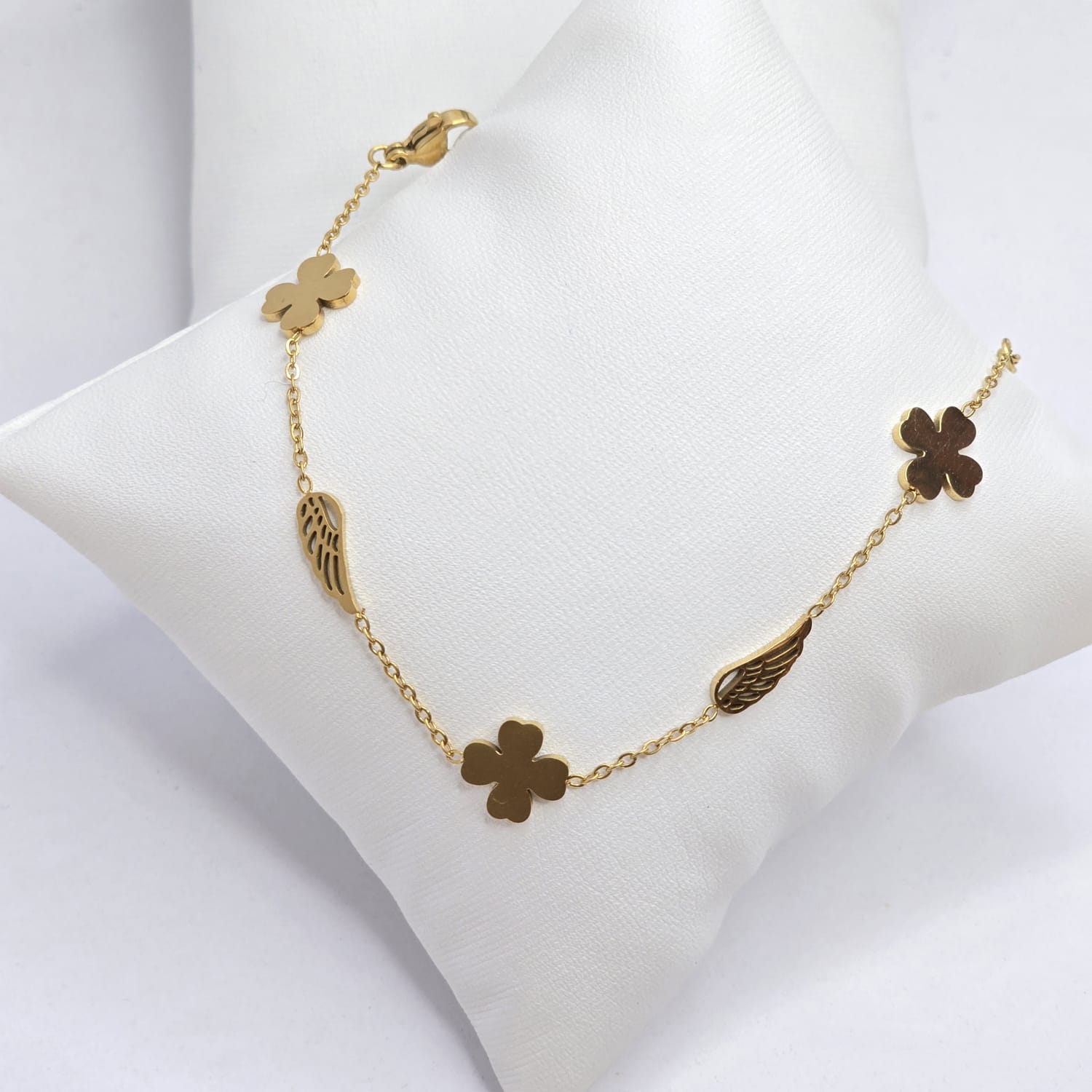 Hypoallergenic bracelet
