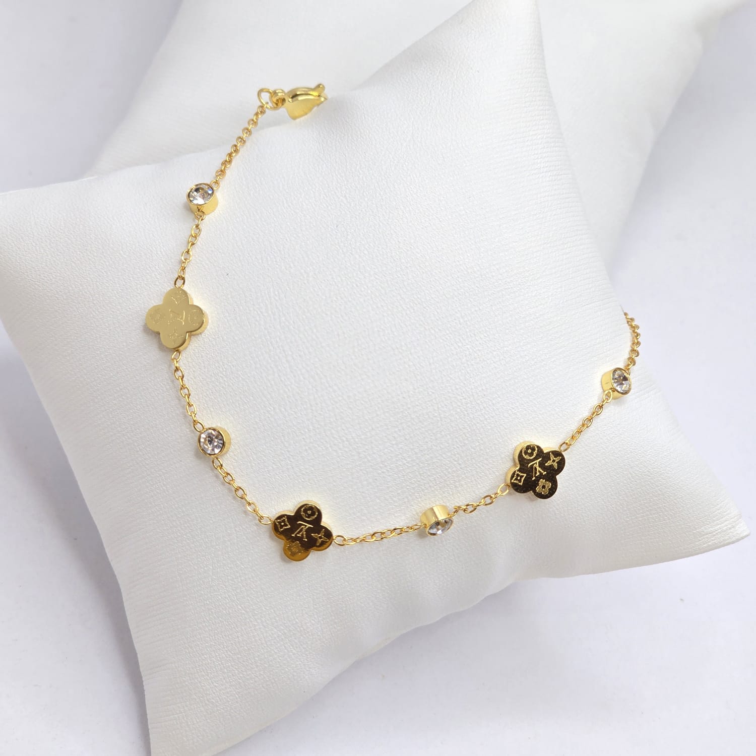 Hypoallergenic bracelet