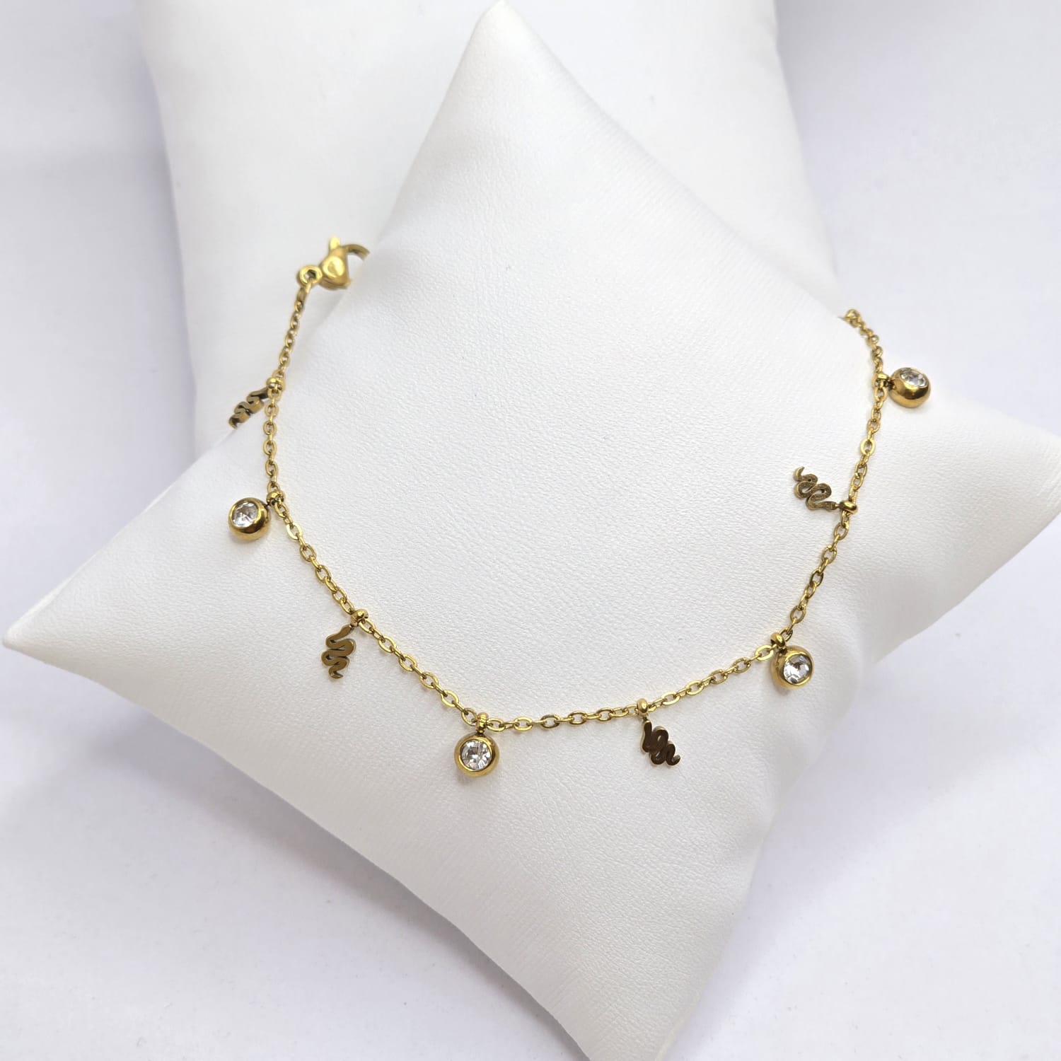 Hypoallergenic bracelet