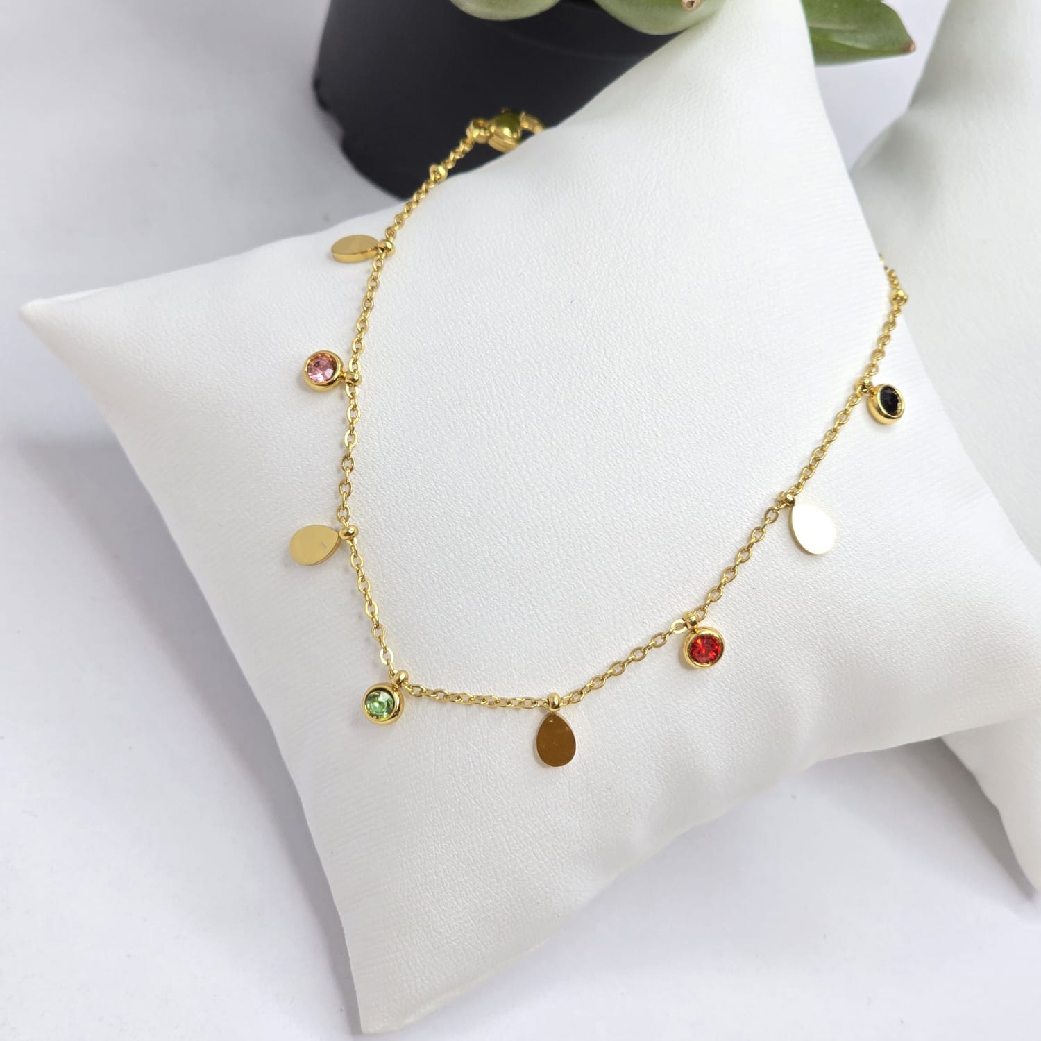 Hypoallergenic bracelet