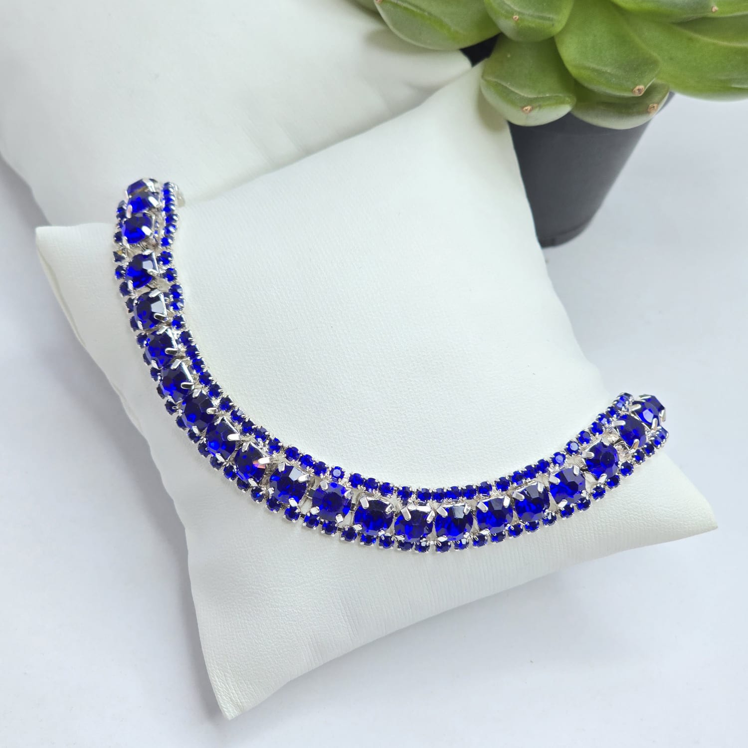 Hypoallergenic bracelet