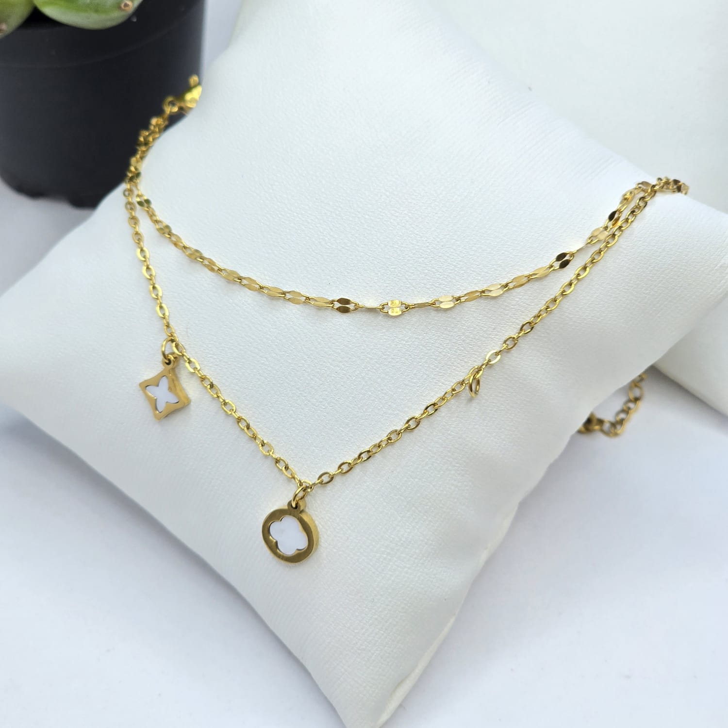 Hypoallergenic bracelet