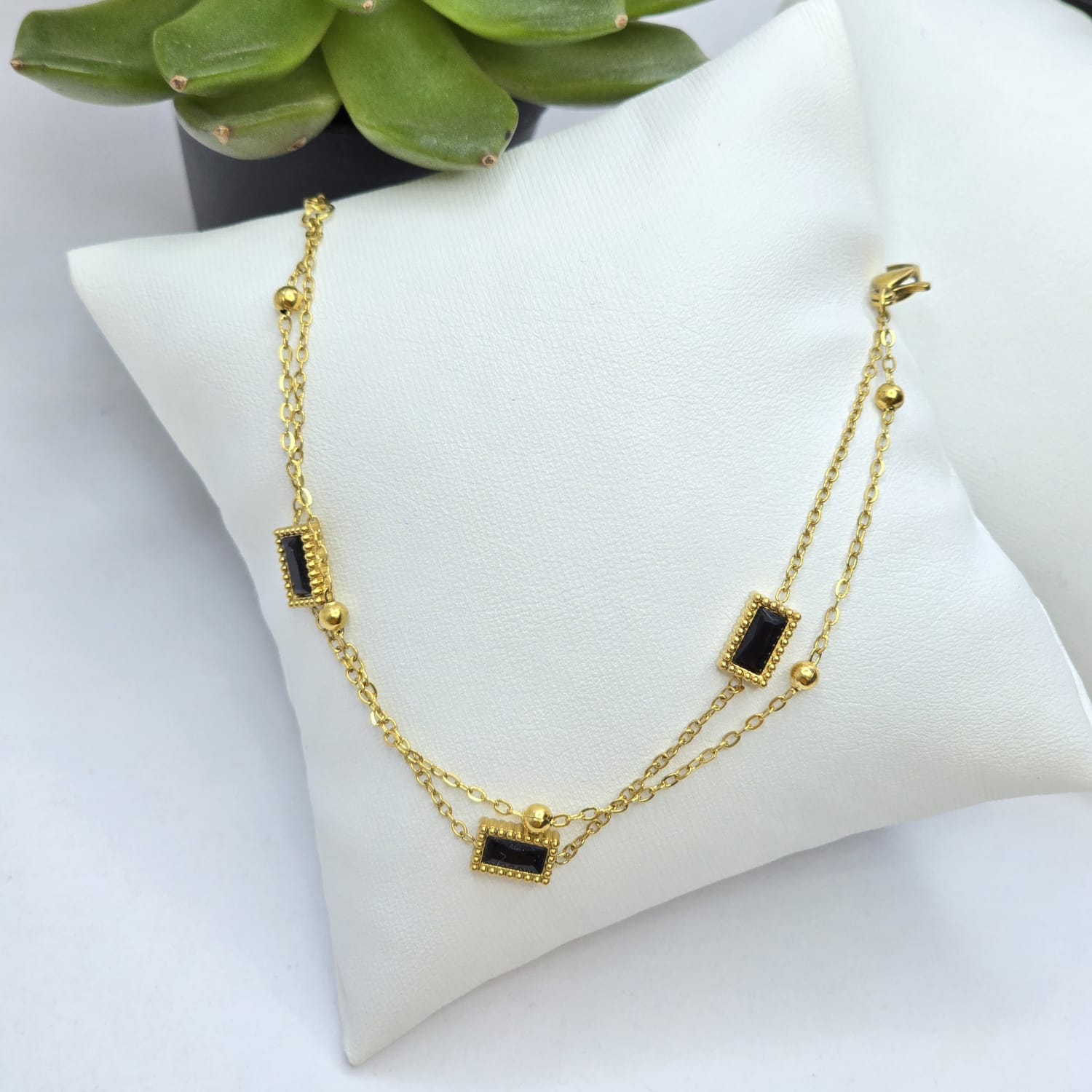 Hypoallergenic bracelet