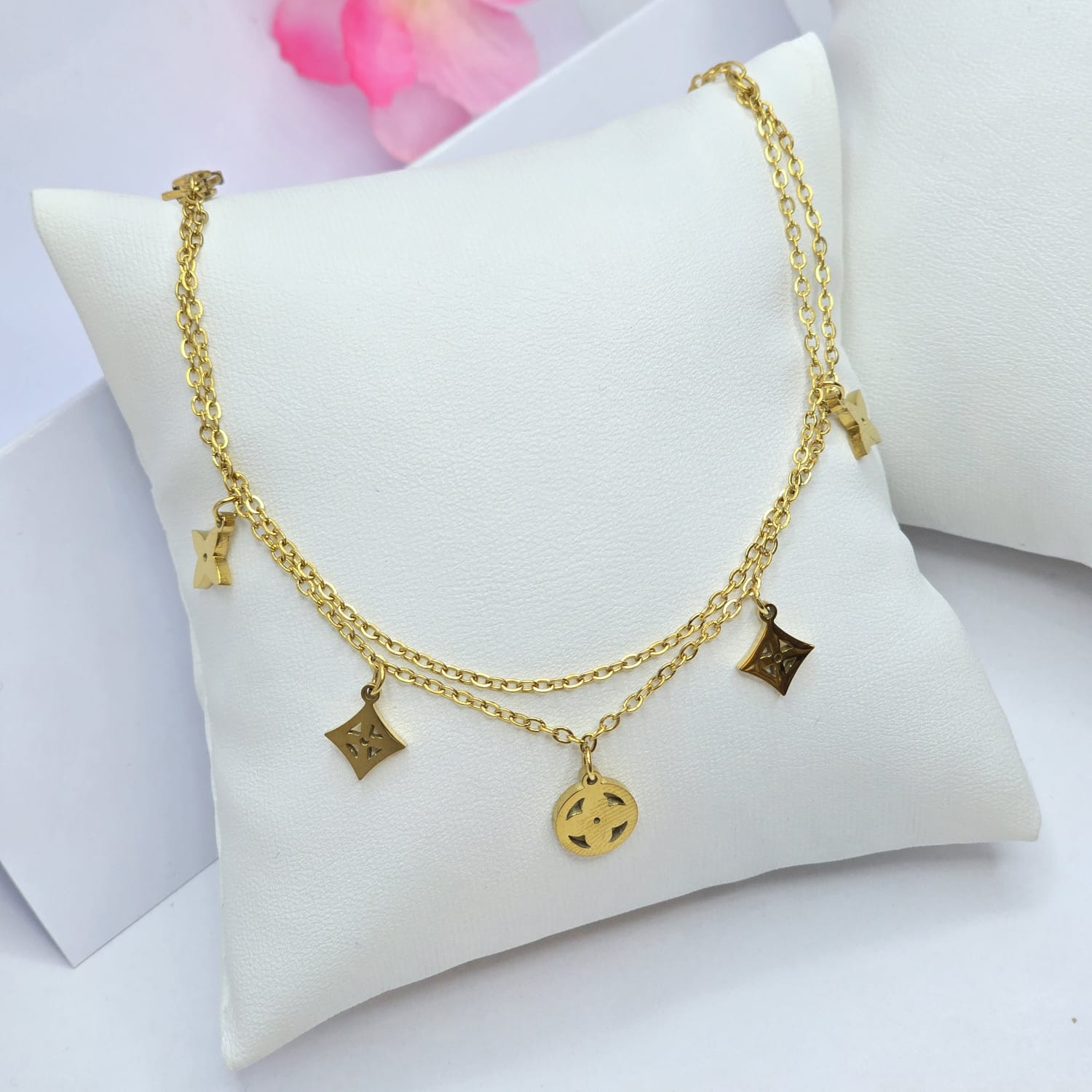 Hypoallergenic bracelet