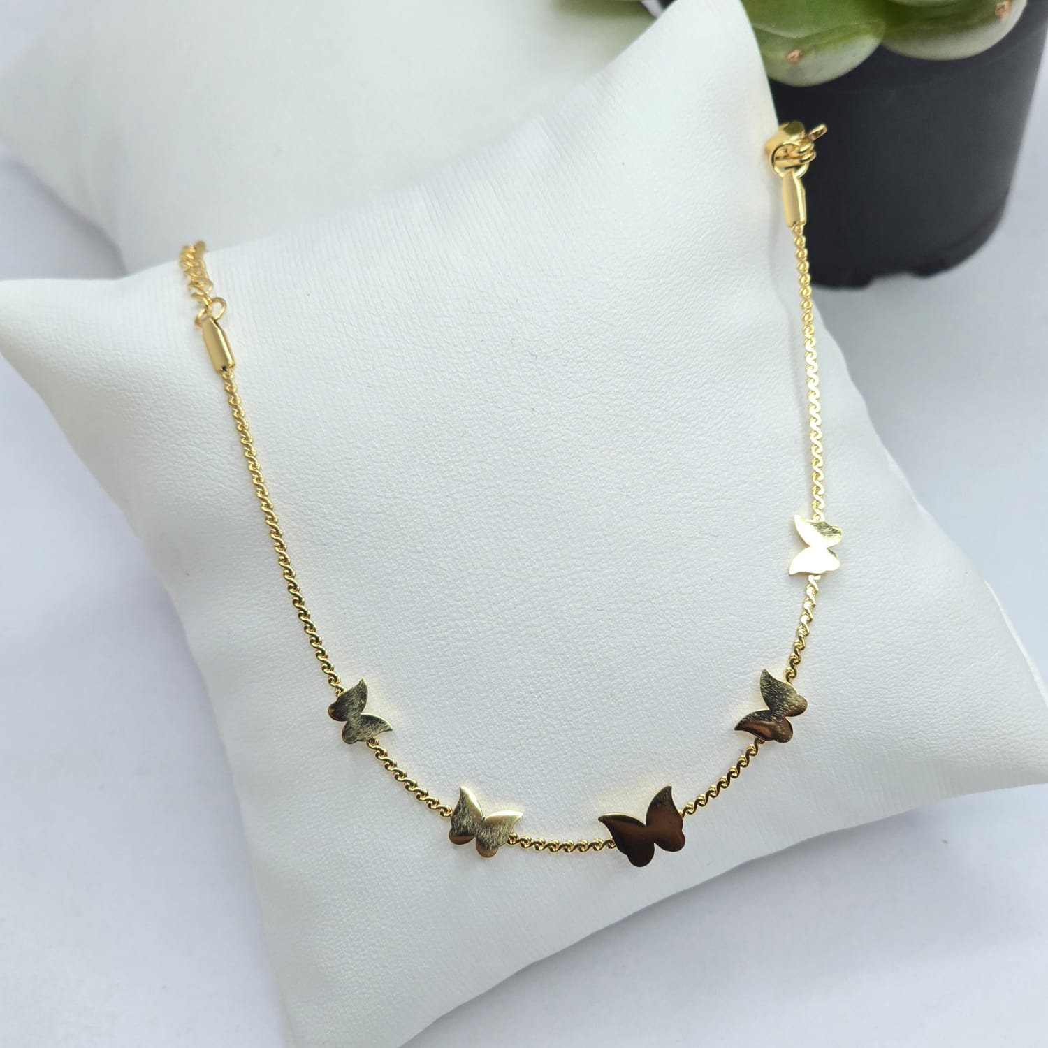 Hypoallergenic bracelet