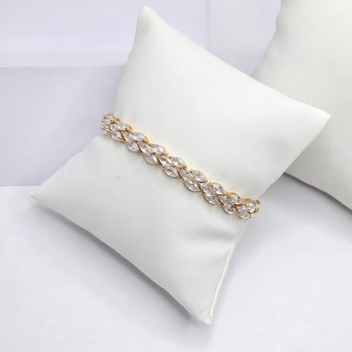 Hypoallergenic bracelet