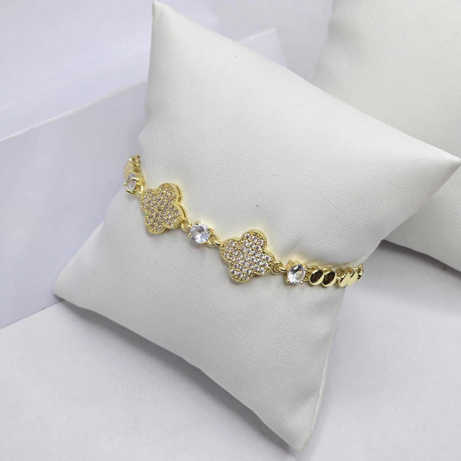 Hypoallergenic bracelet