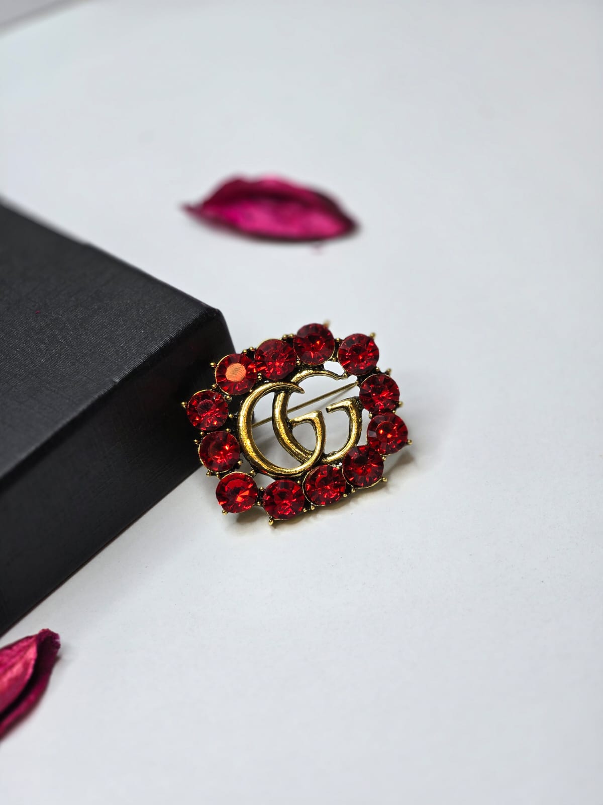 Brooch pin
