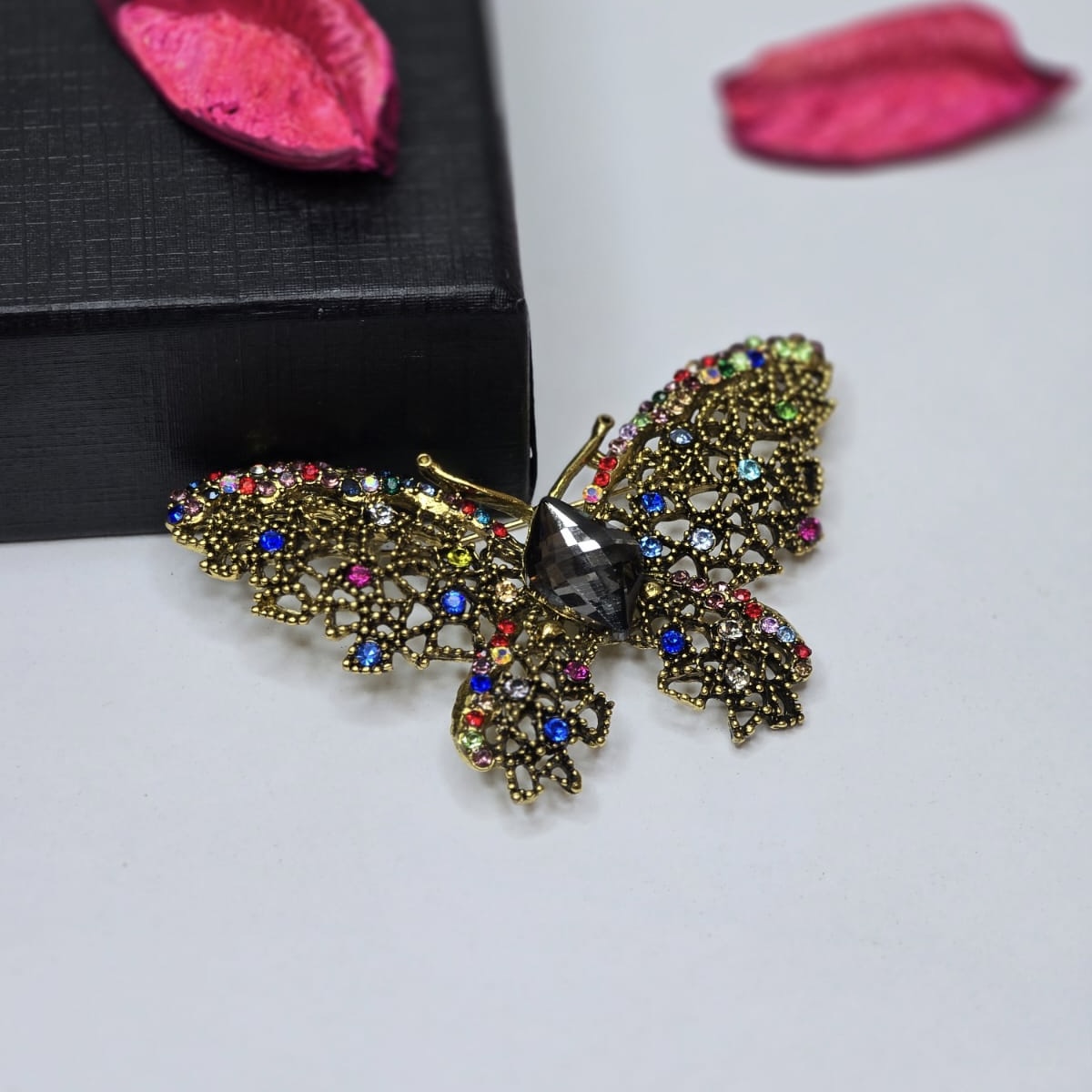 Brooch 203