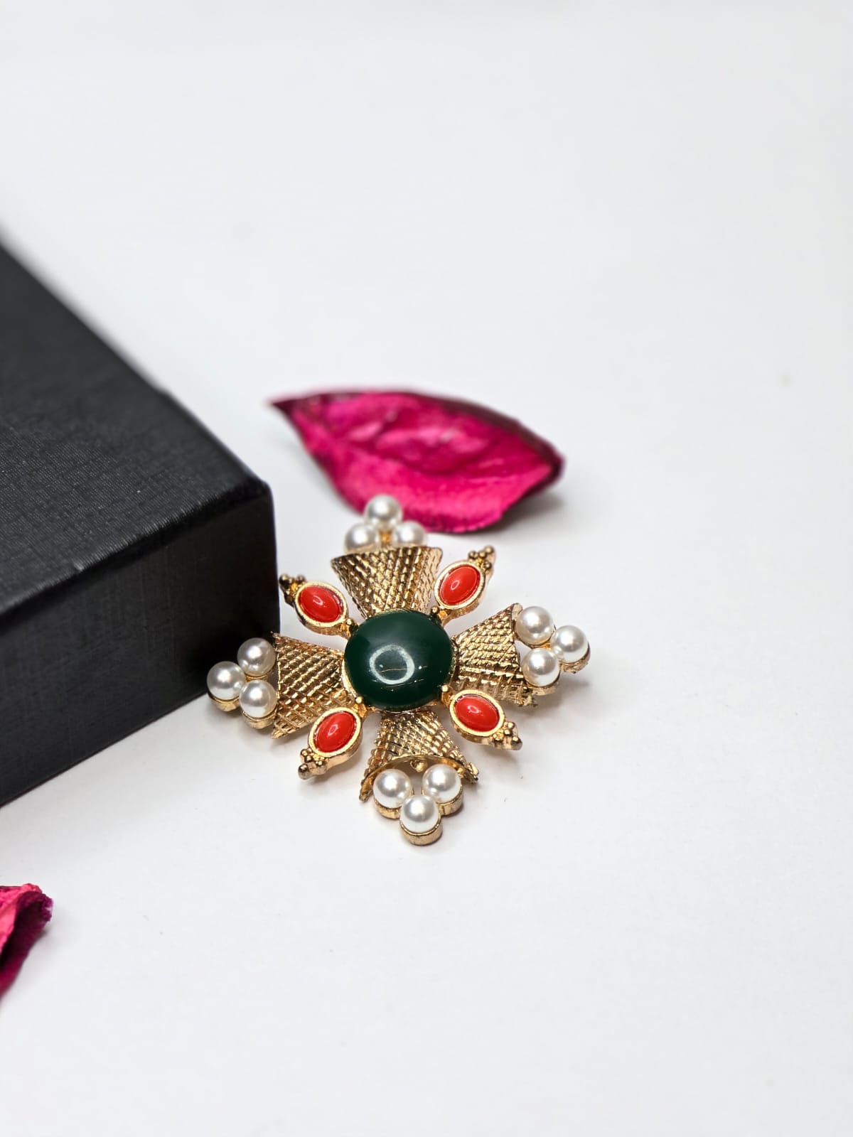 Brooch pin