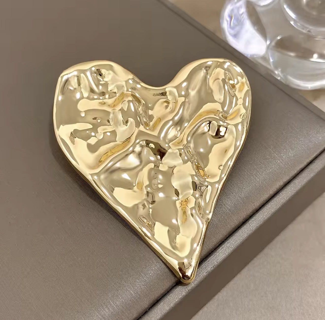 Brooch pin