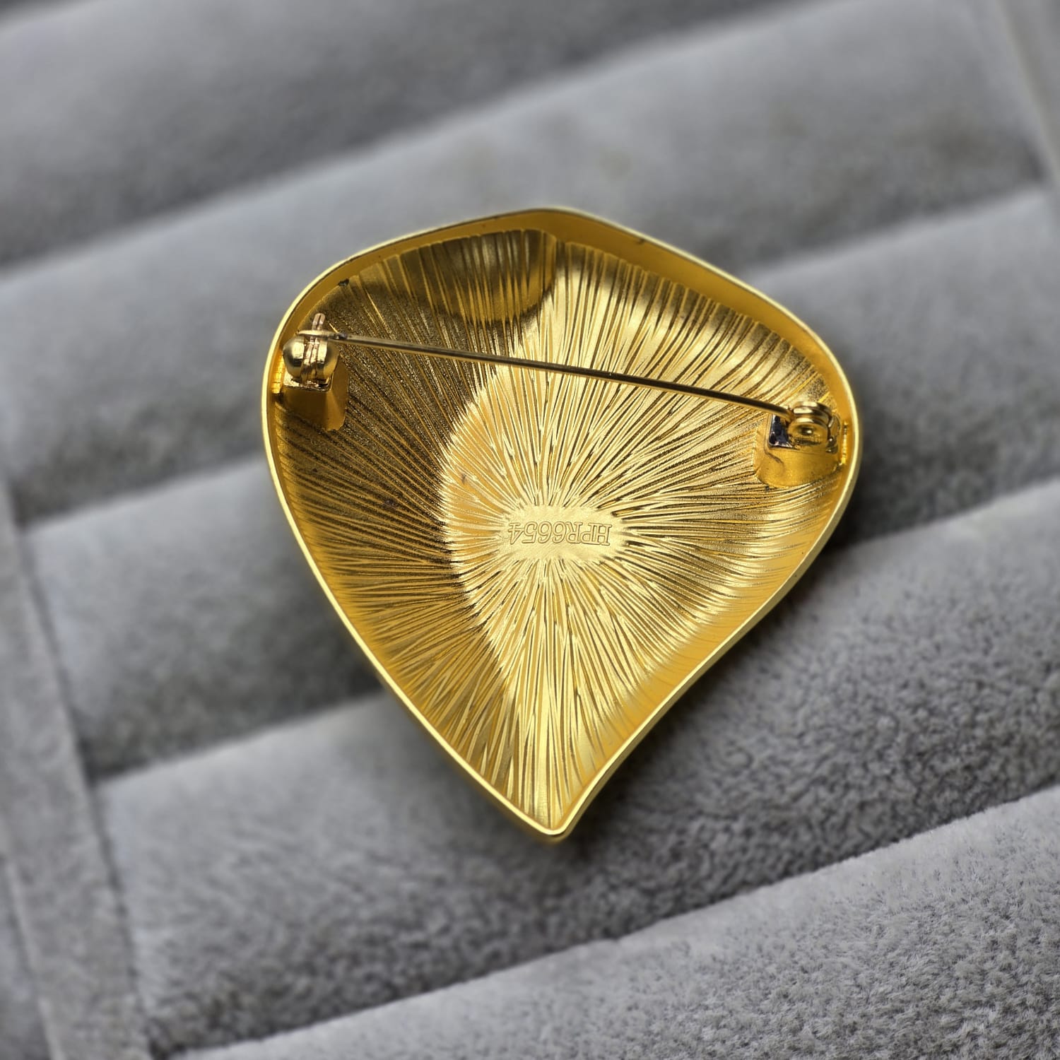 Brooch 243