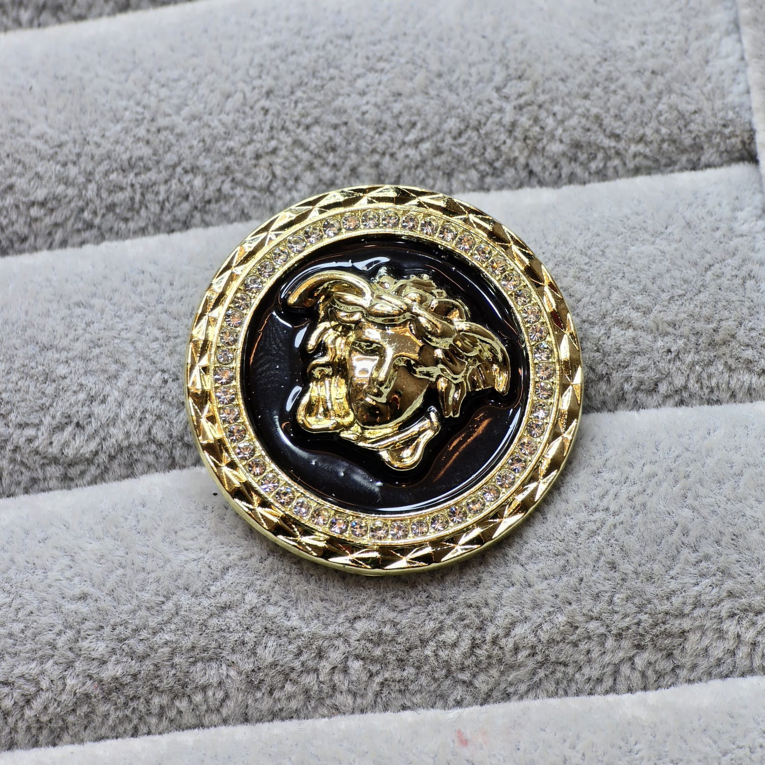 Brooch 249