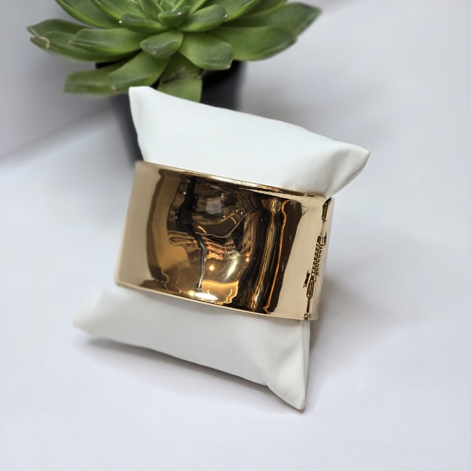 Chunky Bangle 105