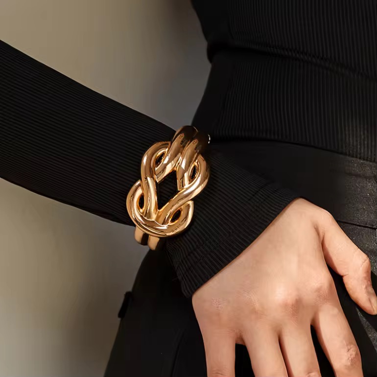 Chunky bangle