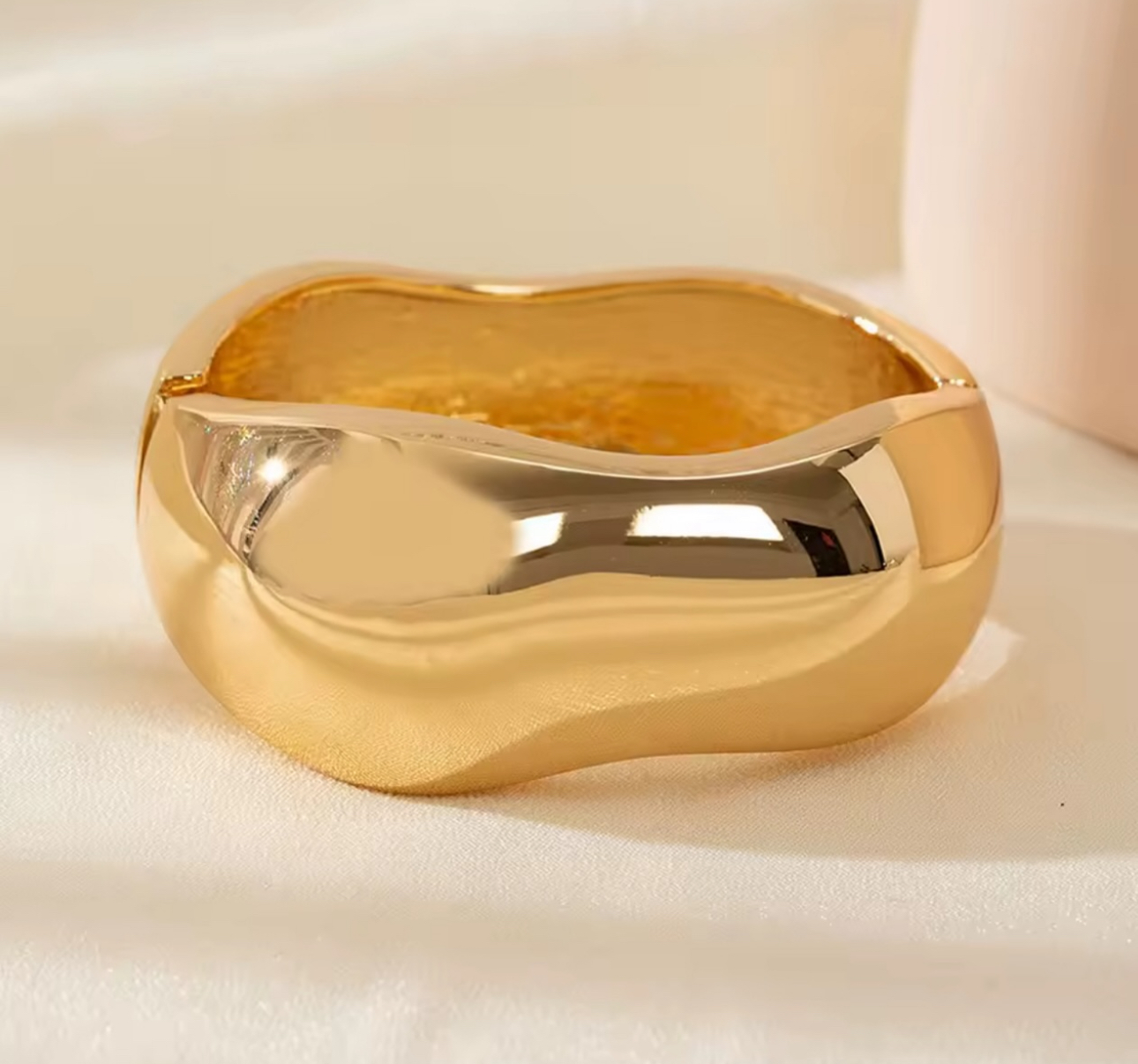 Chunky bangle