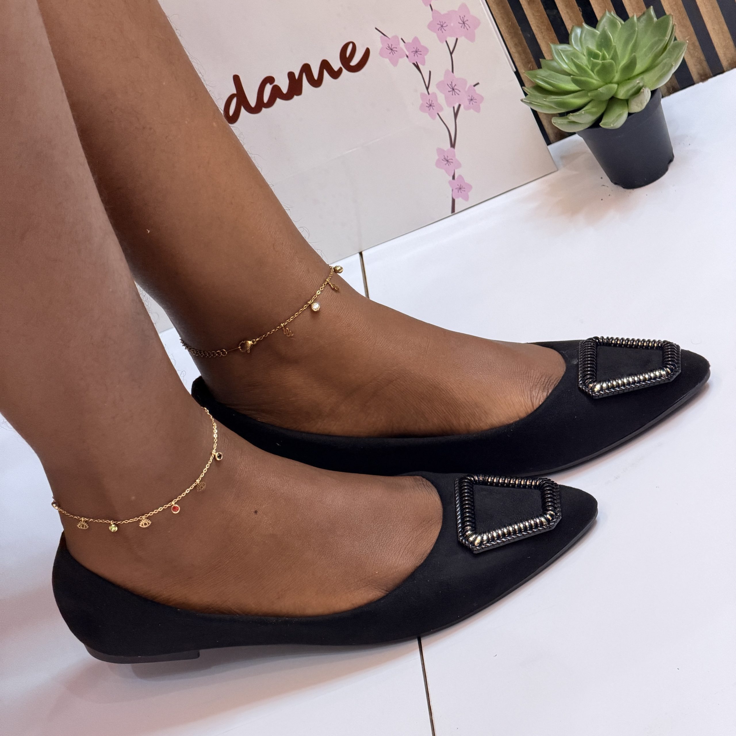 Flat shoes 13