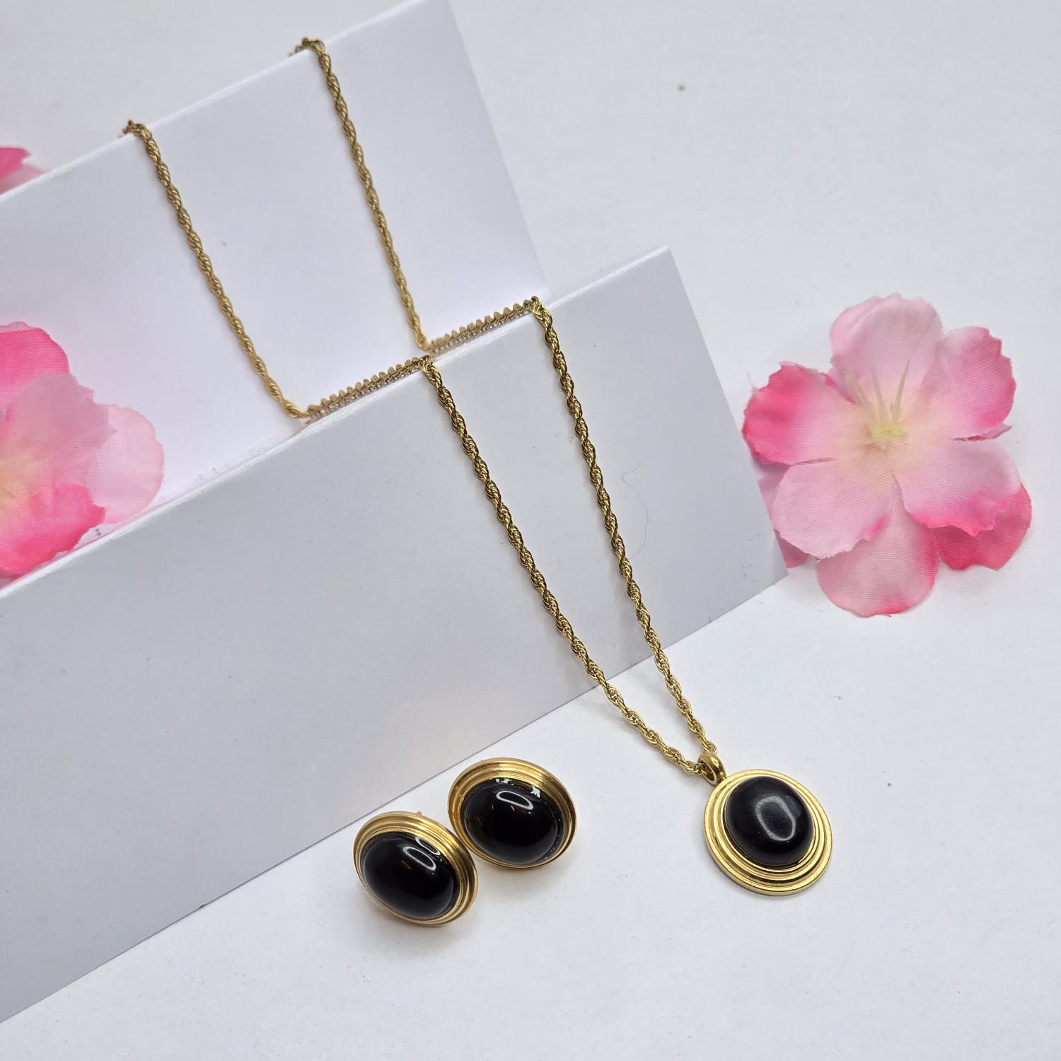 Necklace set