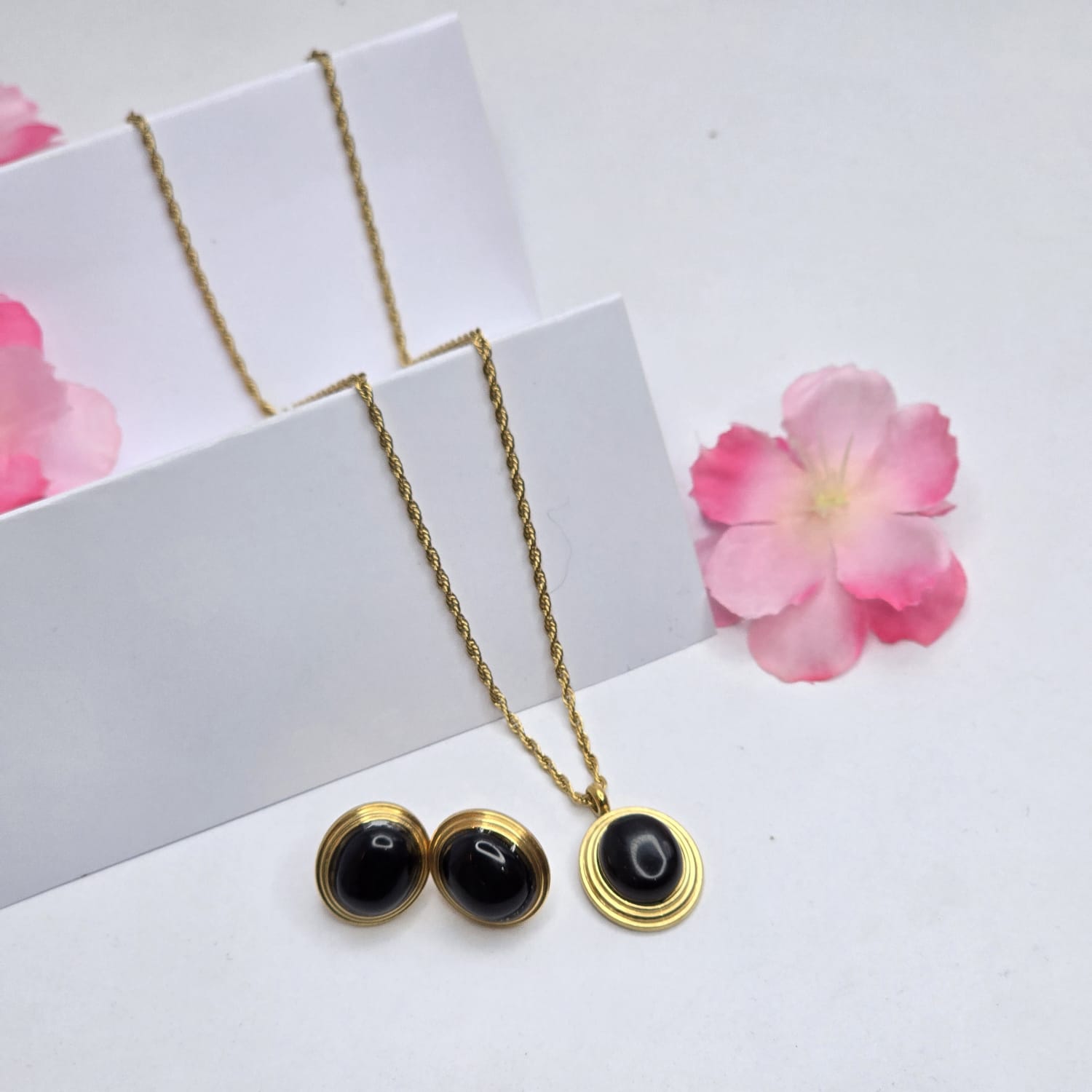 Necklace set