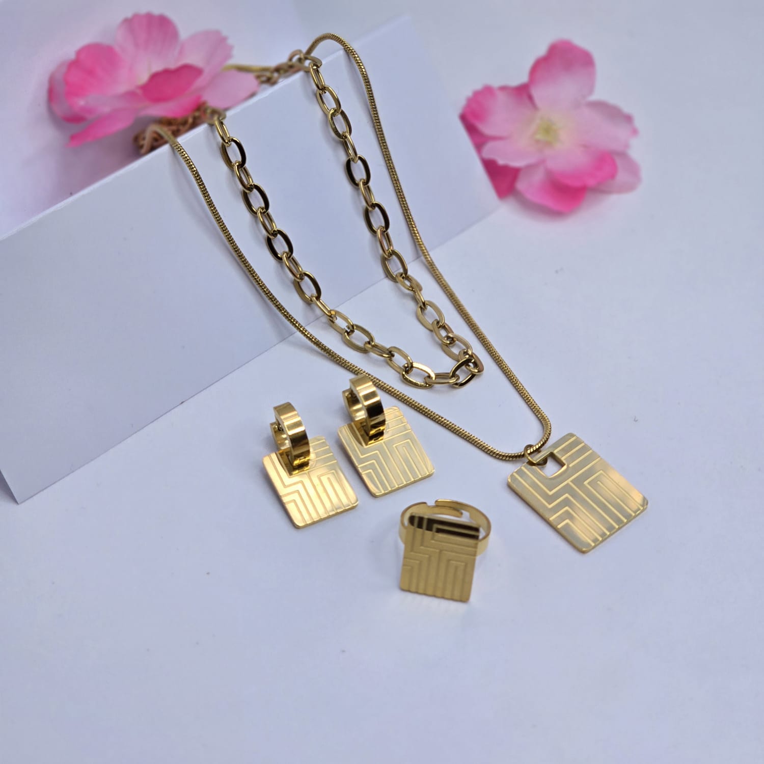 Necklace set