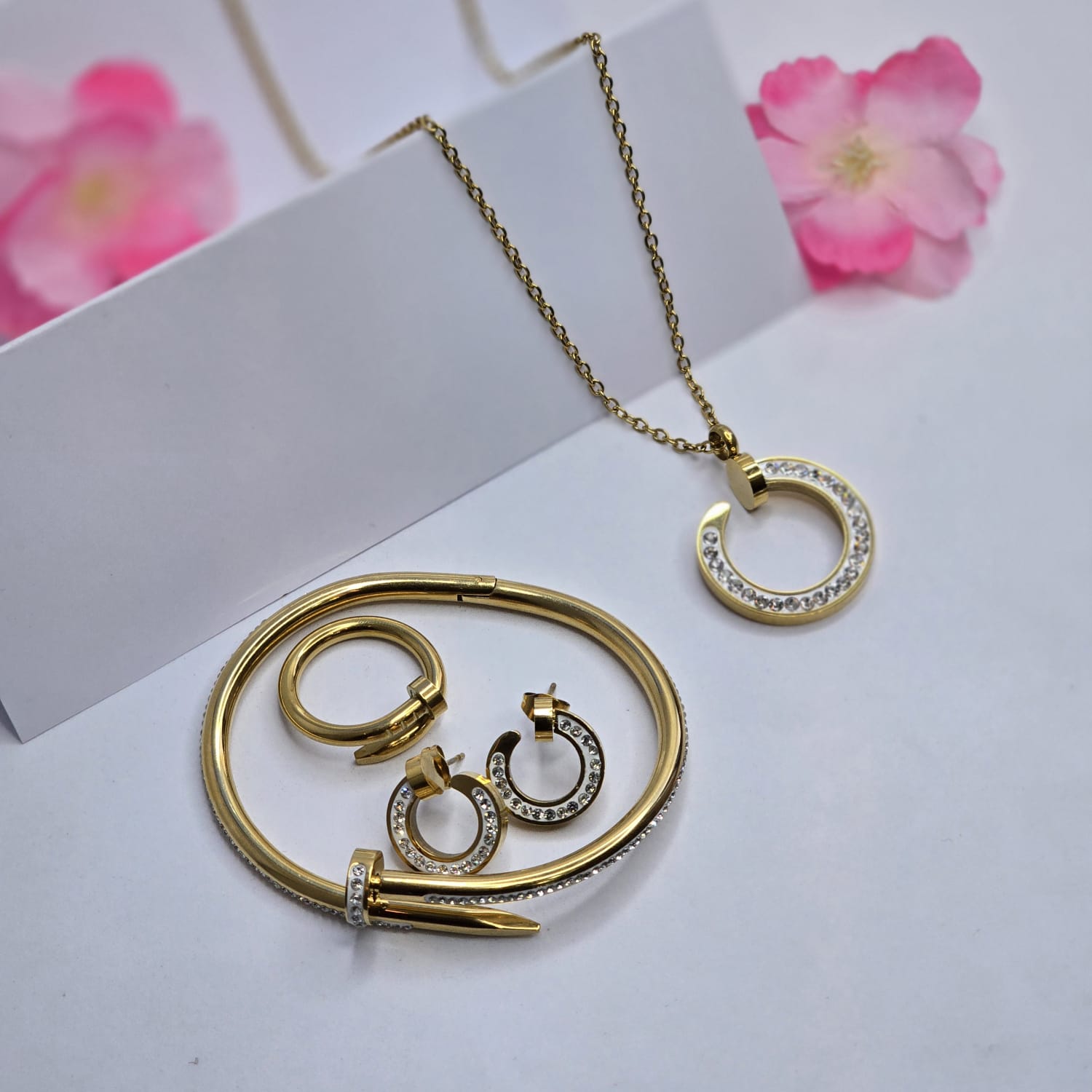 Necklace set