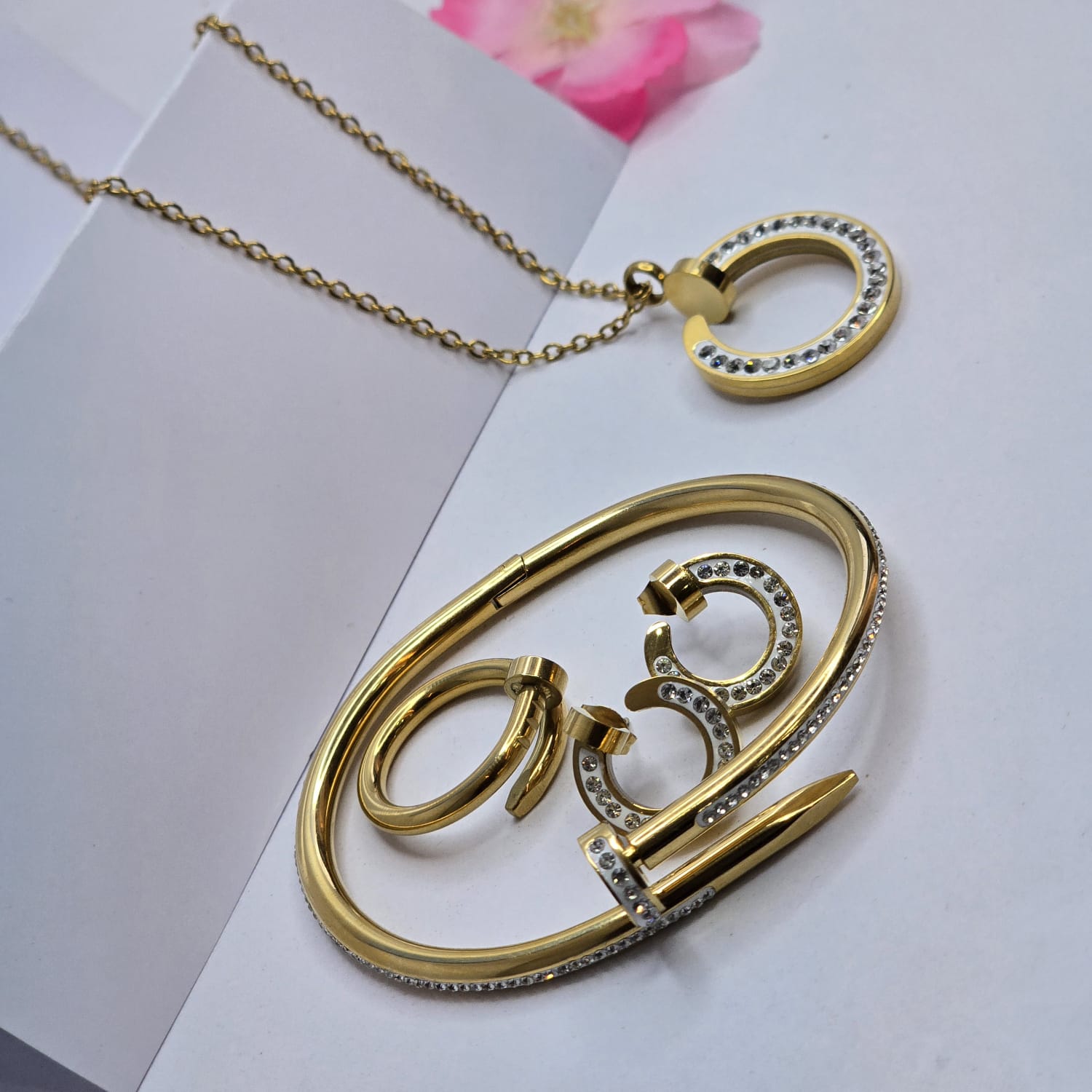 Necklace set