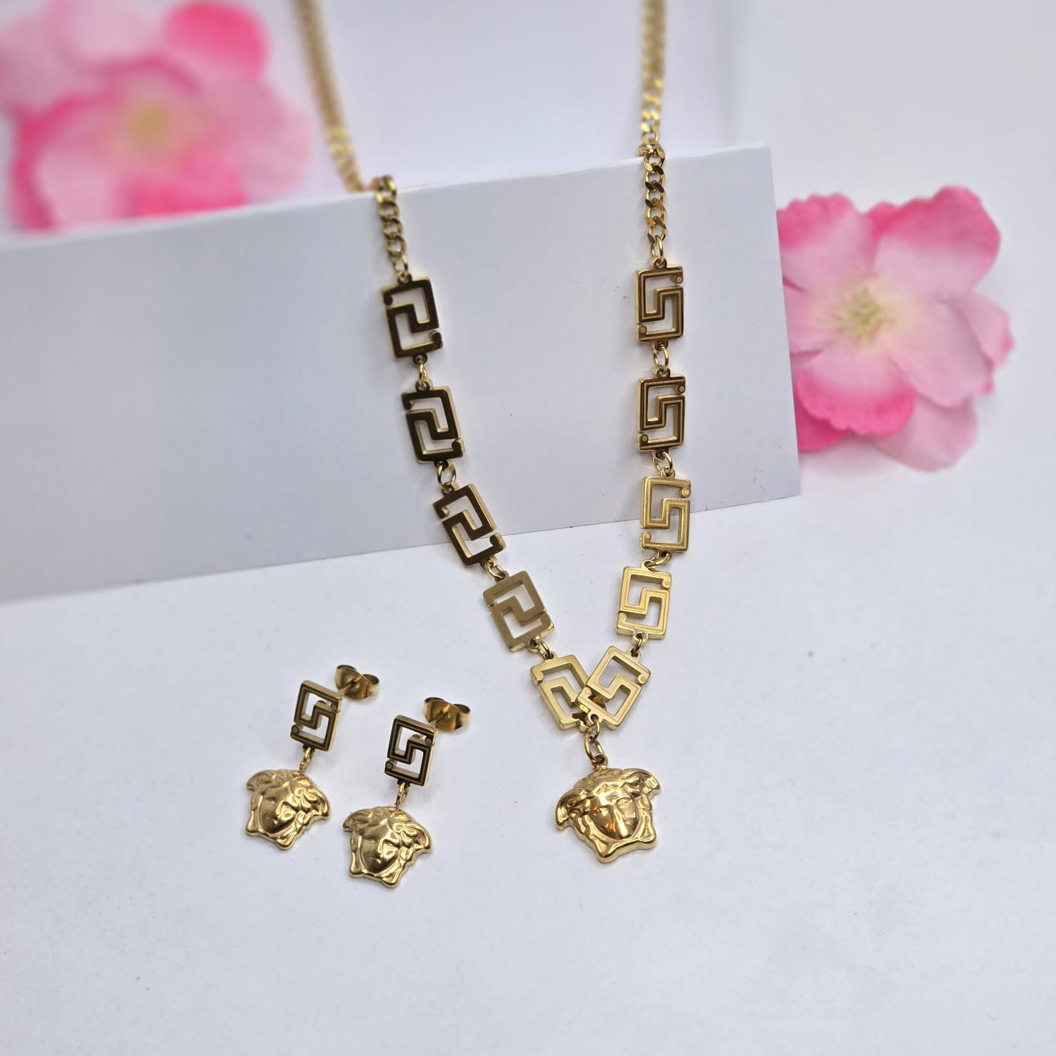 Necklace set