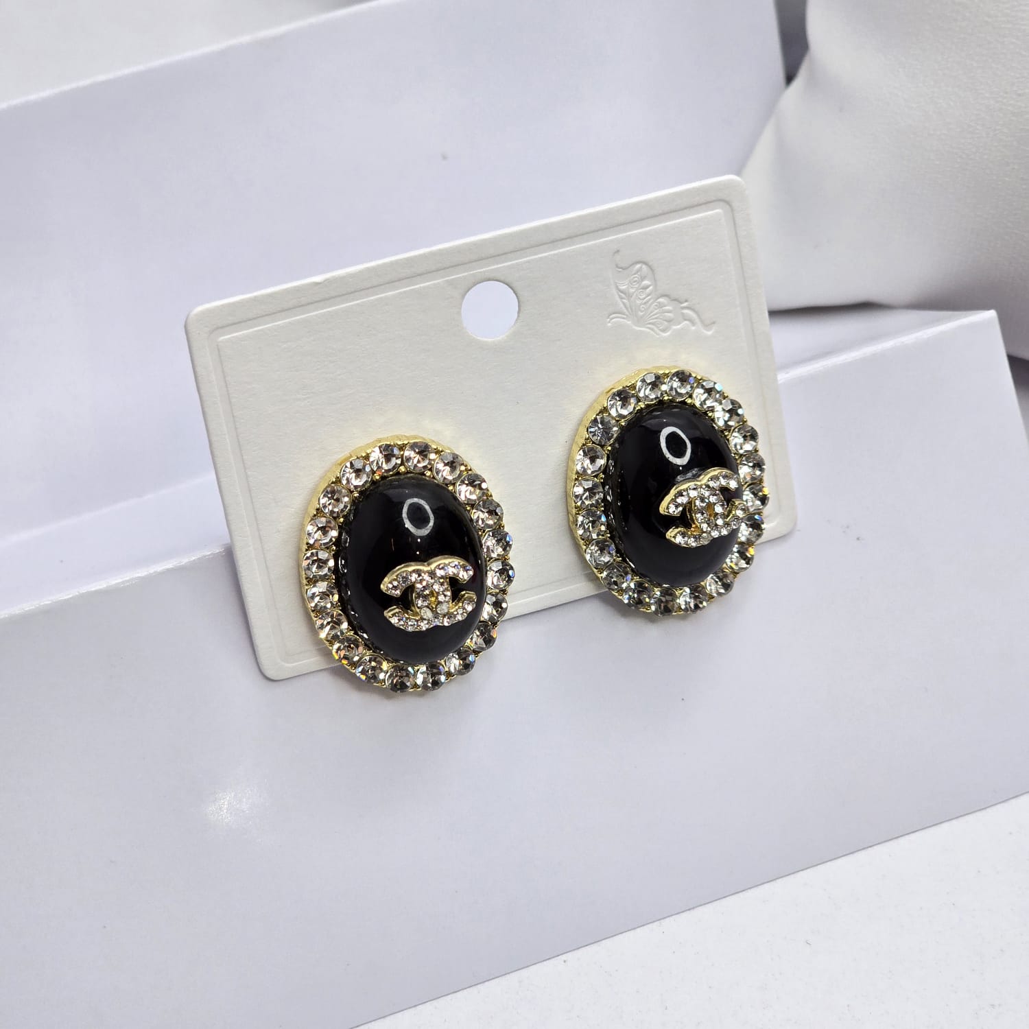 Black earrins