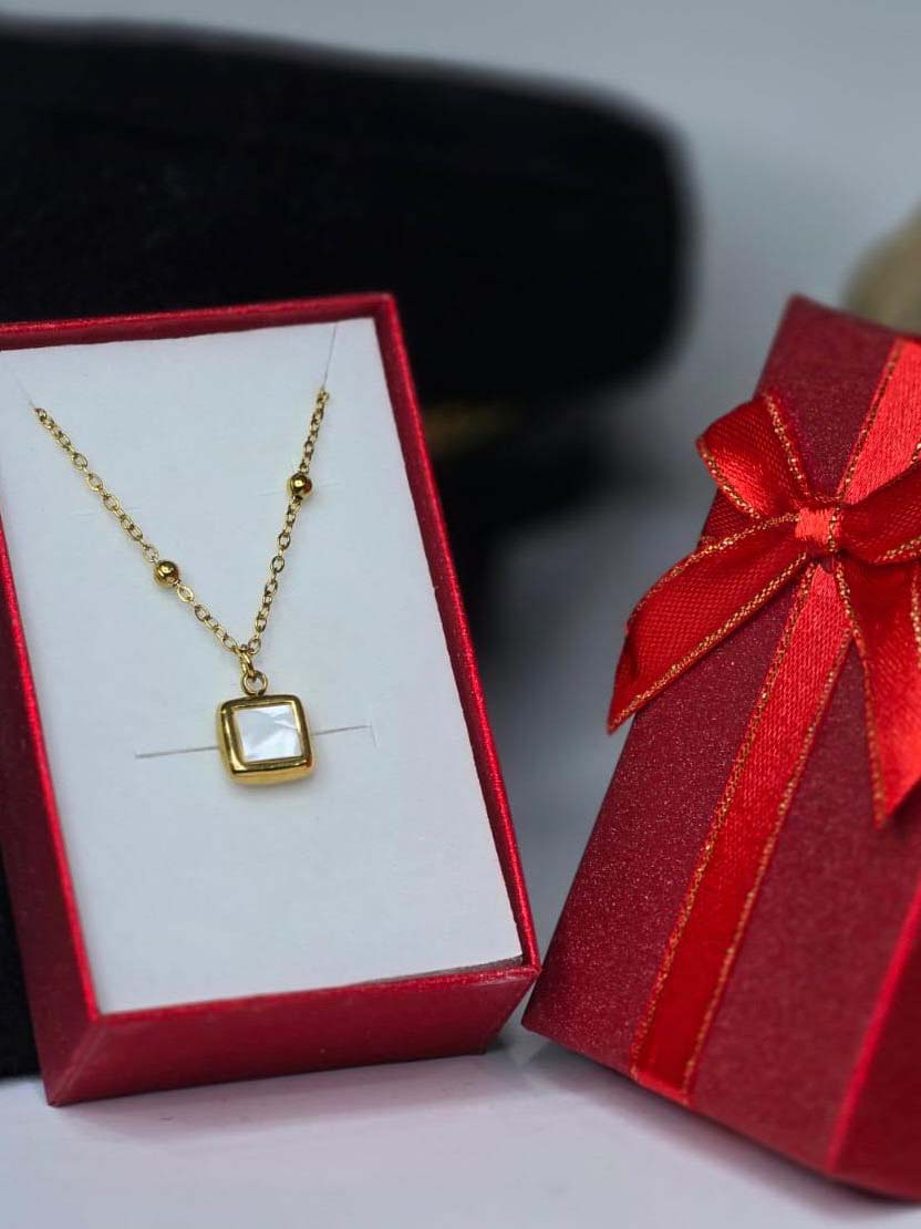 Gifts crop