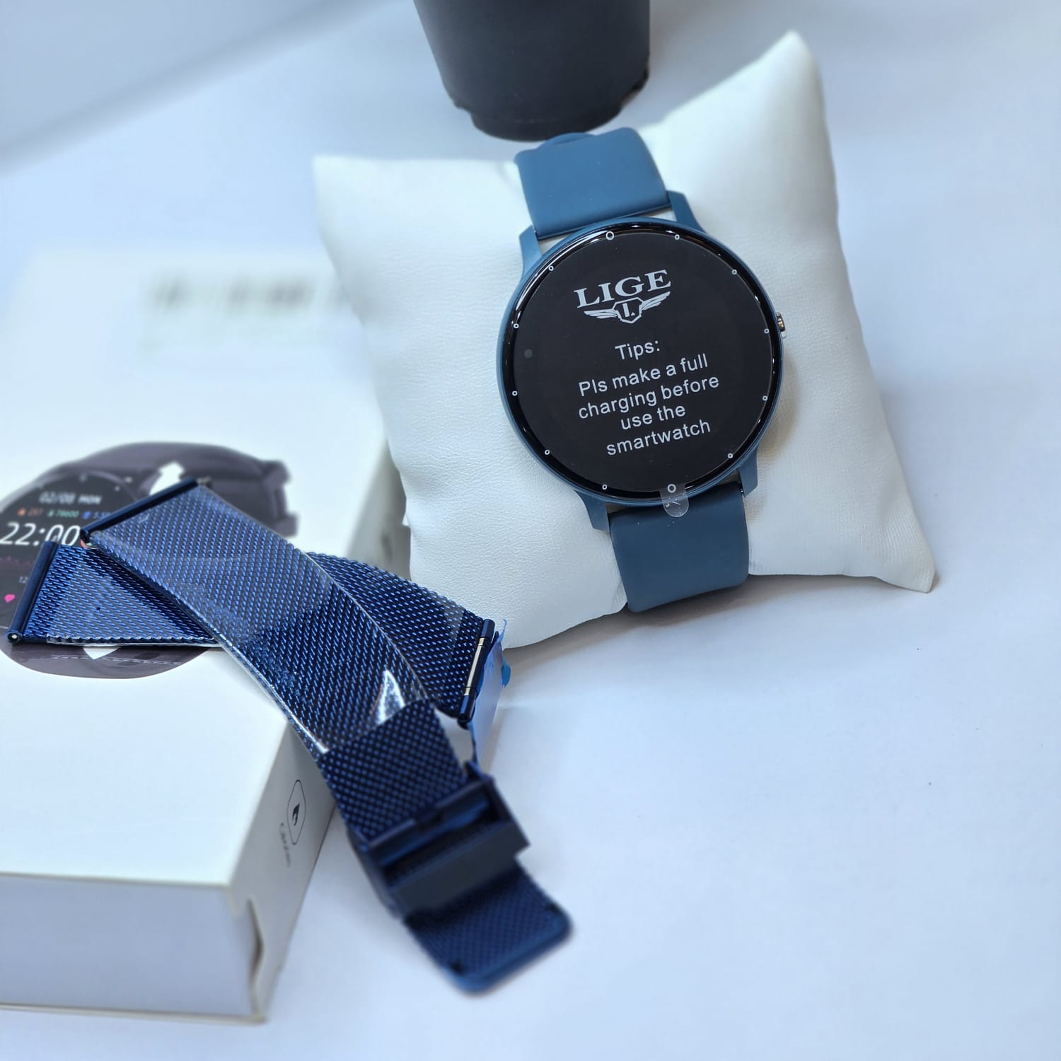 Full touch screen smartwatch