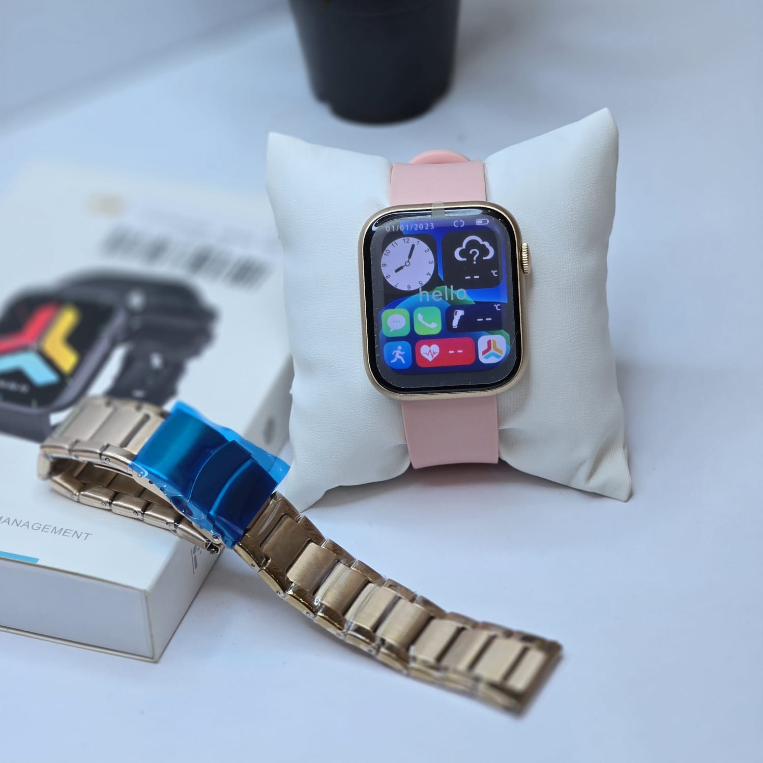Fashion ladies smartwatch