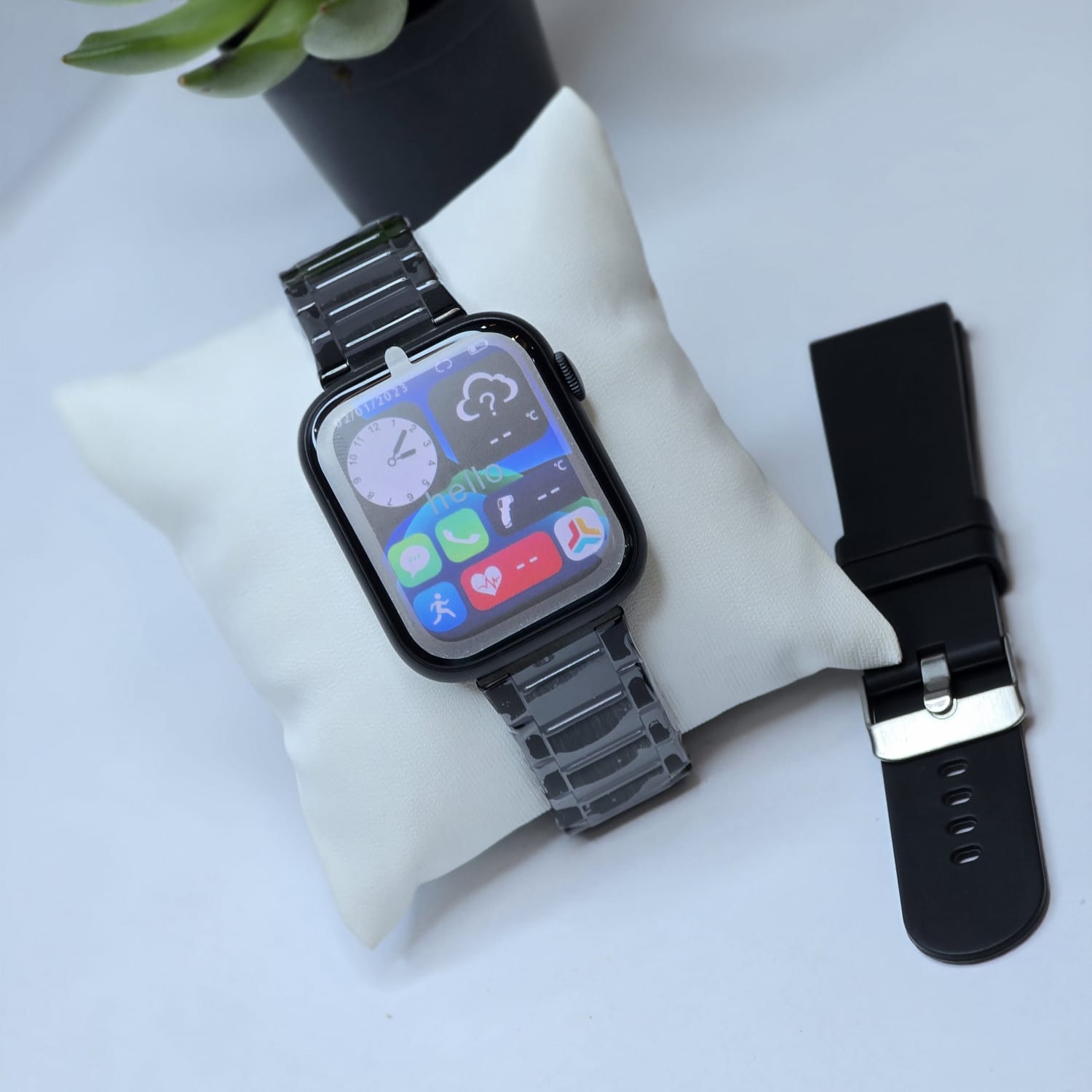 Fashion ladies smartwatch